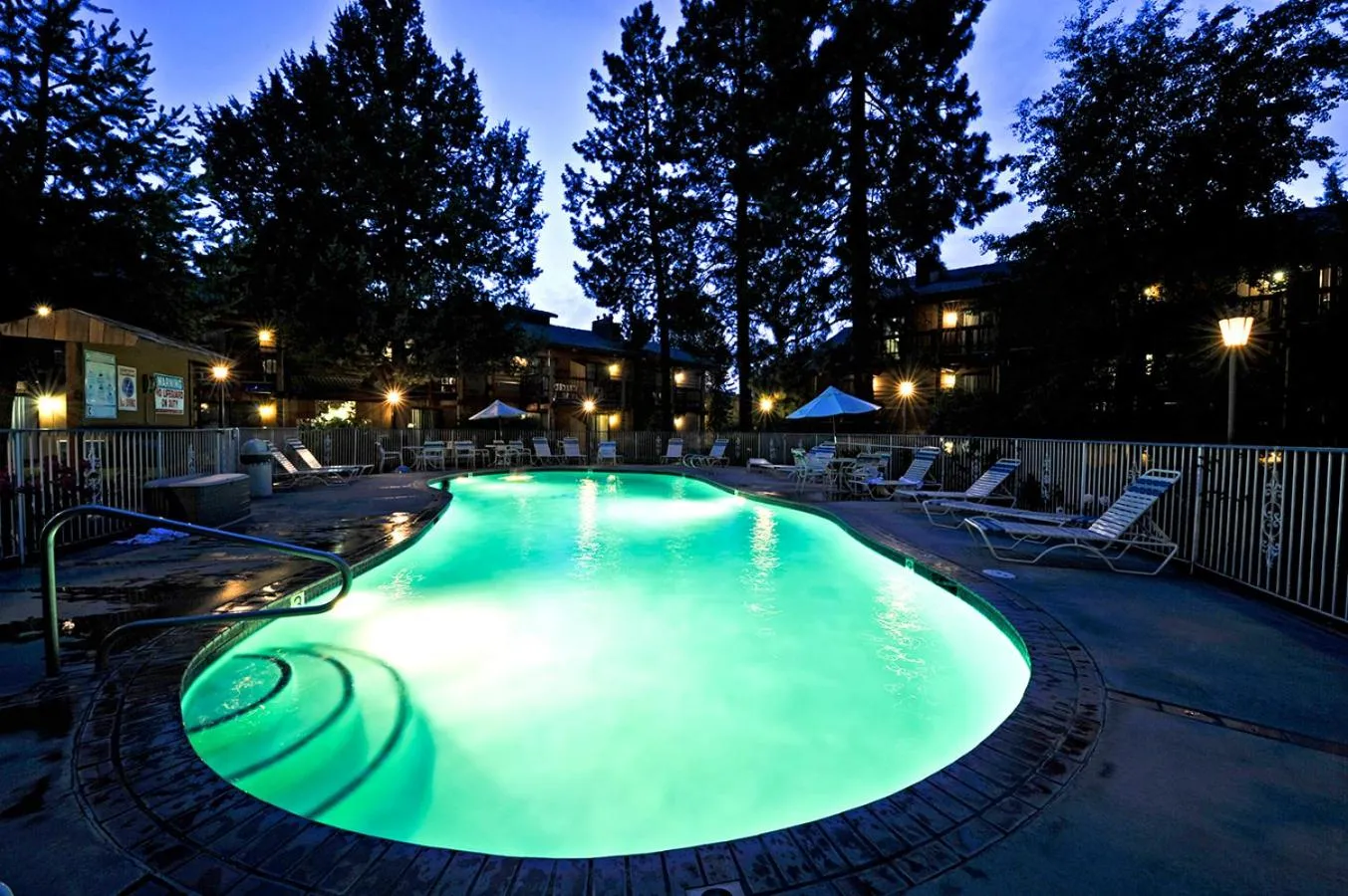 Spring in Shilo Inn Suites Hotel - Bend