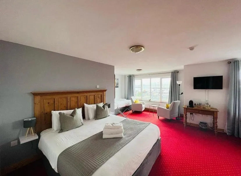 Bed in Dingle Marina Lodge