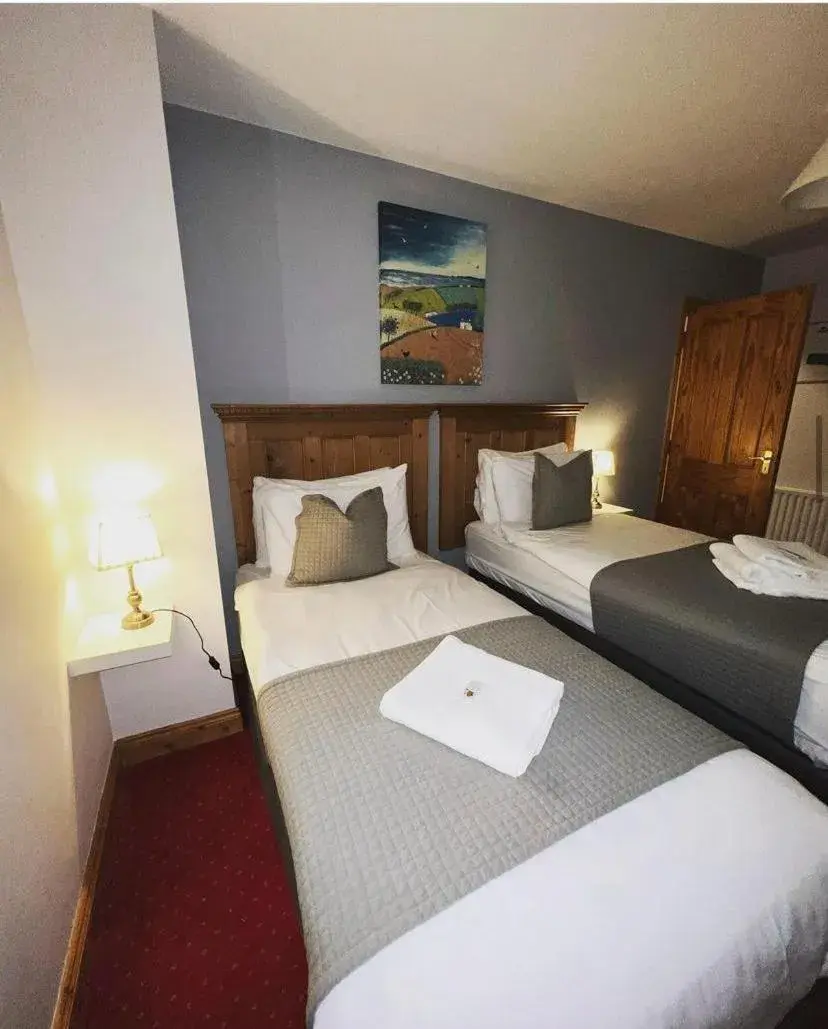 Twin Room in Dingle Marina Lodge Twin Room in Dingle Marina Lodge