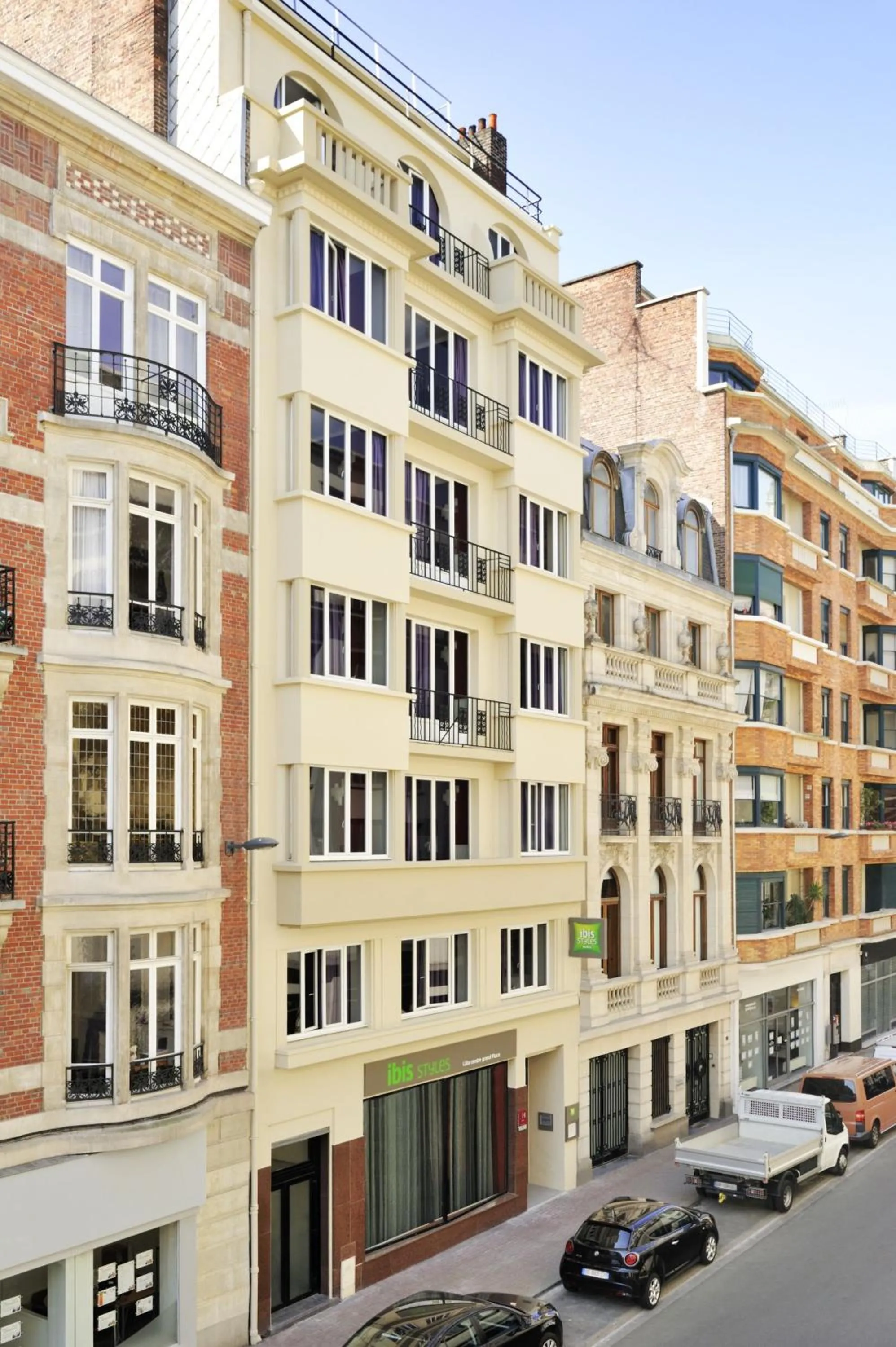 Facade/entrance in ibis Styles Lille Centre Grand Place