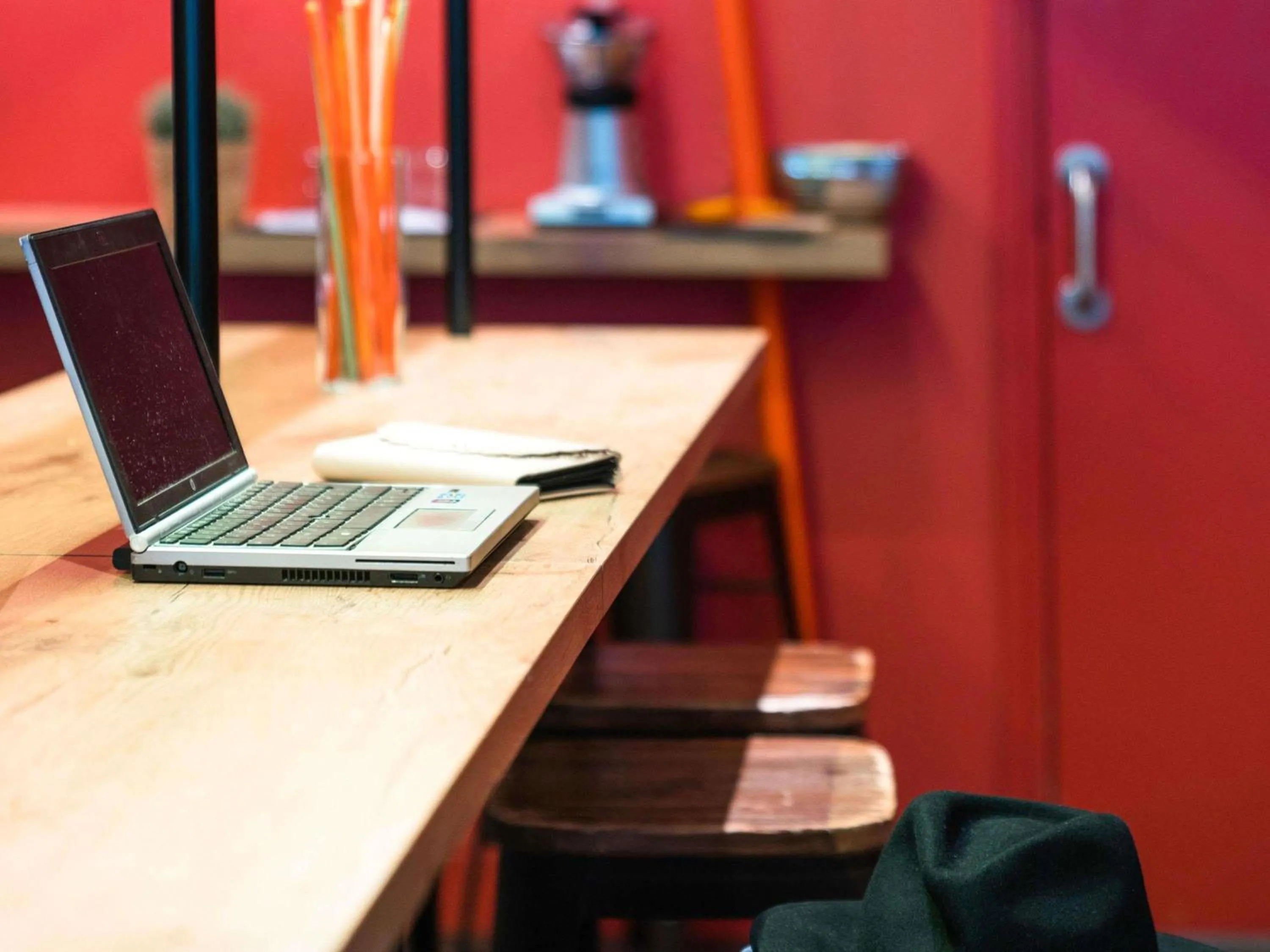 Lounge or bar in ibis Styles Lille Centre Grand Place