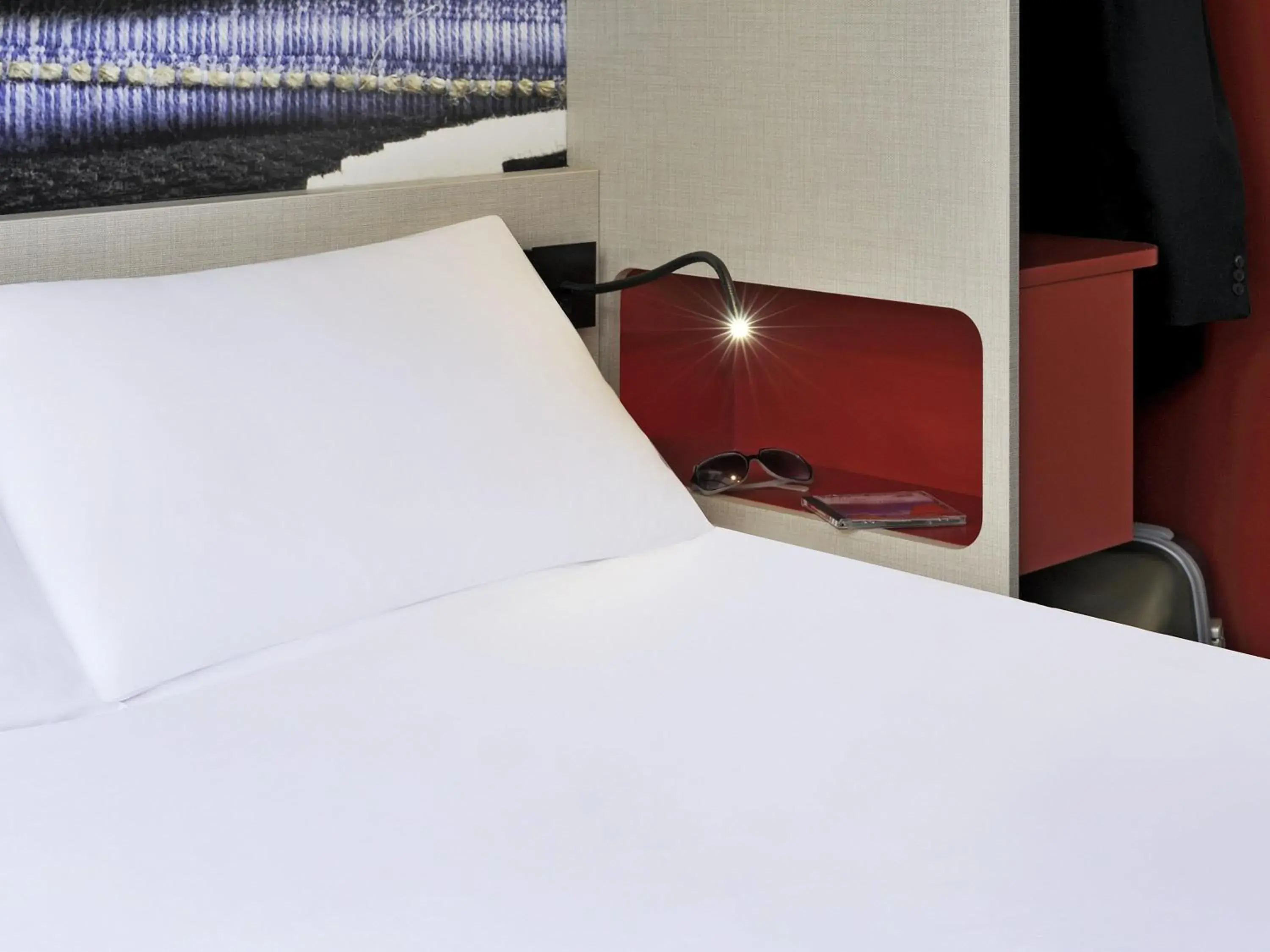 Bedroom, Bed in ibis Styles Lille Centre Grand Place Bedroom, Bed in ibis Styles Lille Centre Grand Place