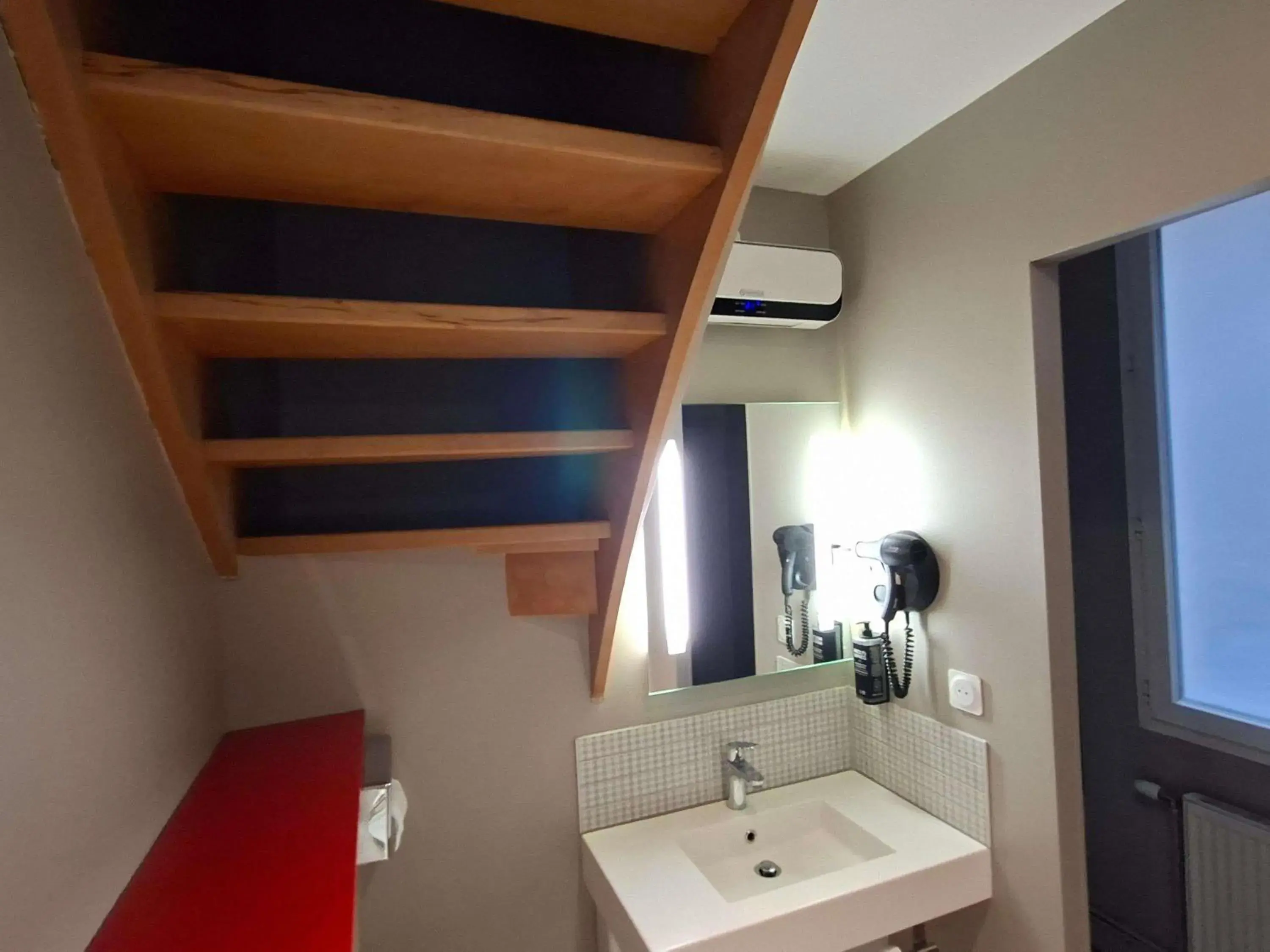 Bedroom in ibis Styles Lille Centre Grand Place Bedroom in ibis Styles Lille Centre Grand Place