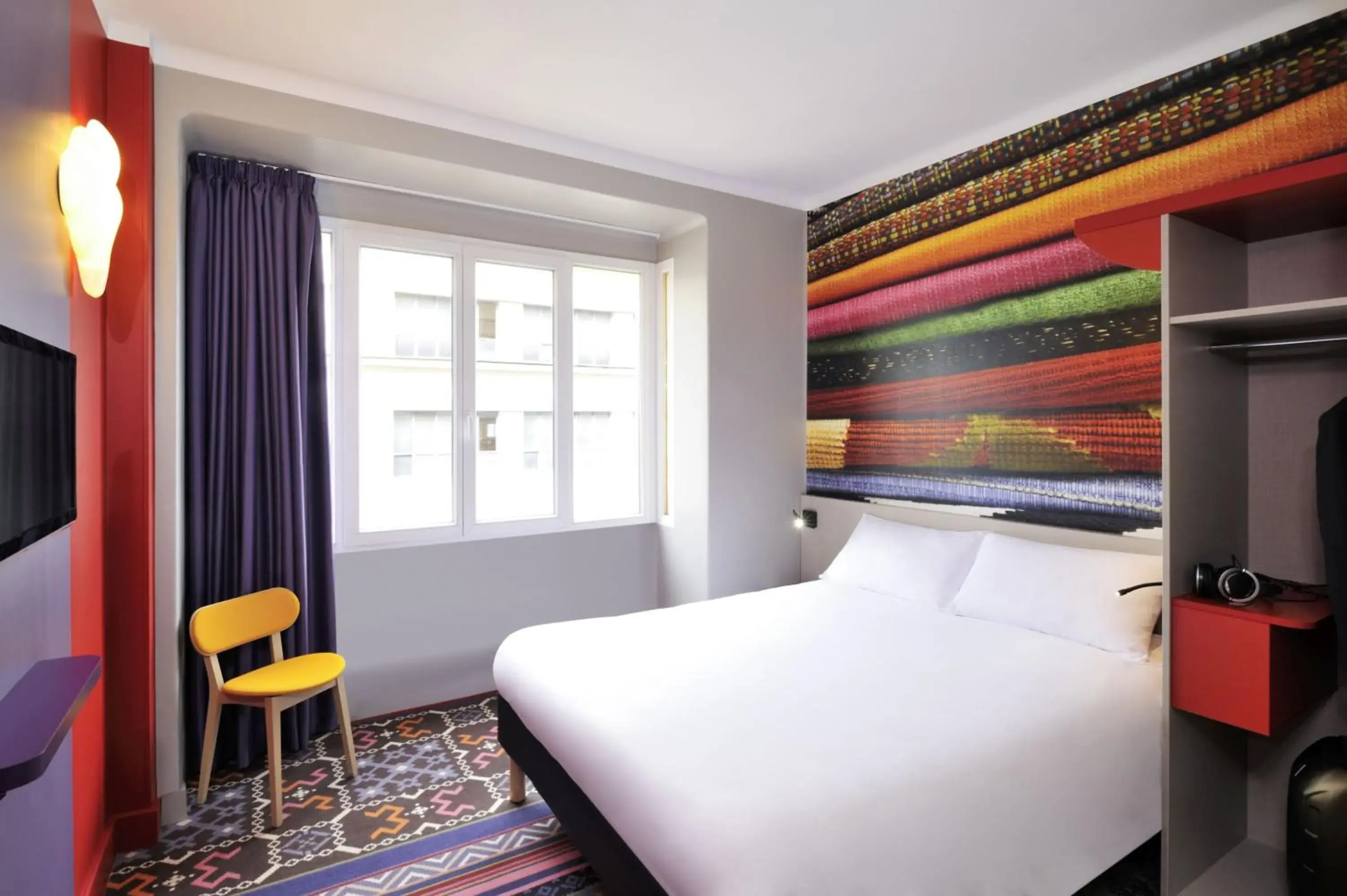 Bedroom, Bed in ibis Styles Lille Centre Grand Place Bedroom, Bed in ibis Styles Lille Centre Grand Place