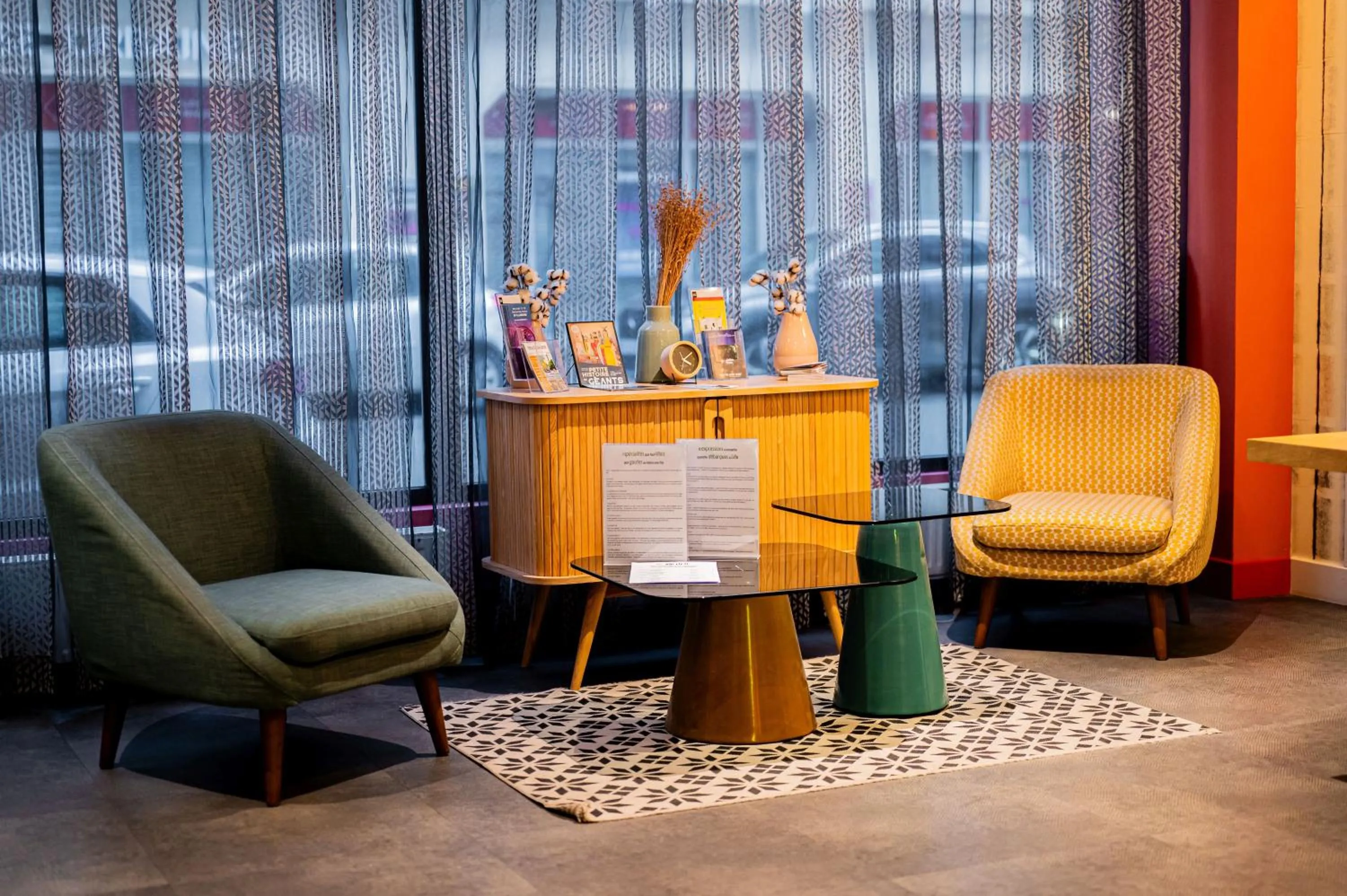 Lobby or reception in ibis Styles Lille Centre Grand Place