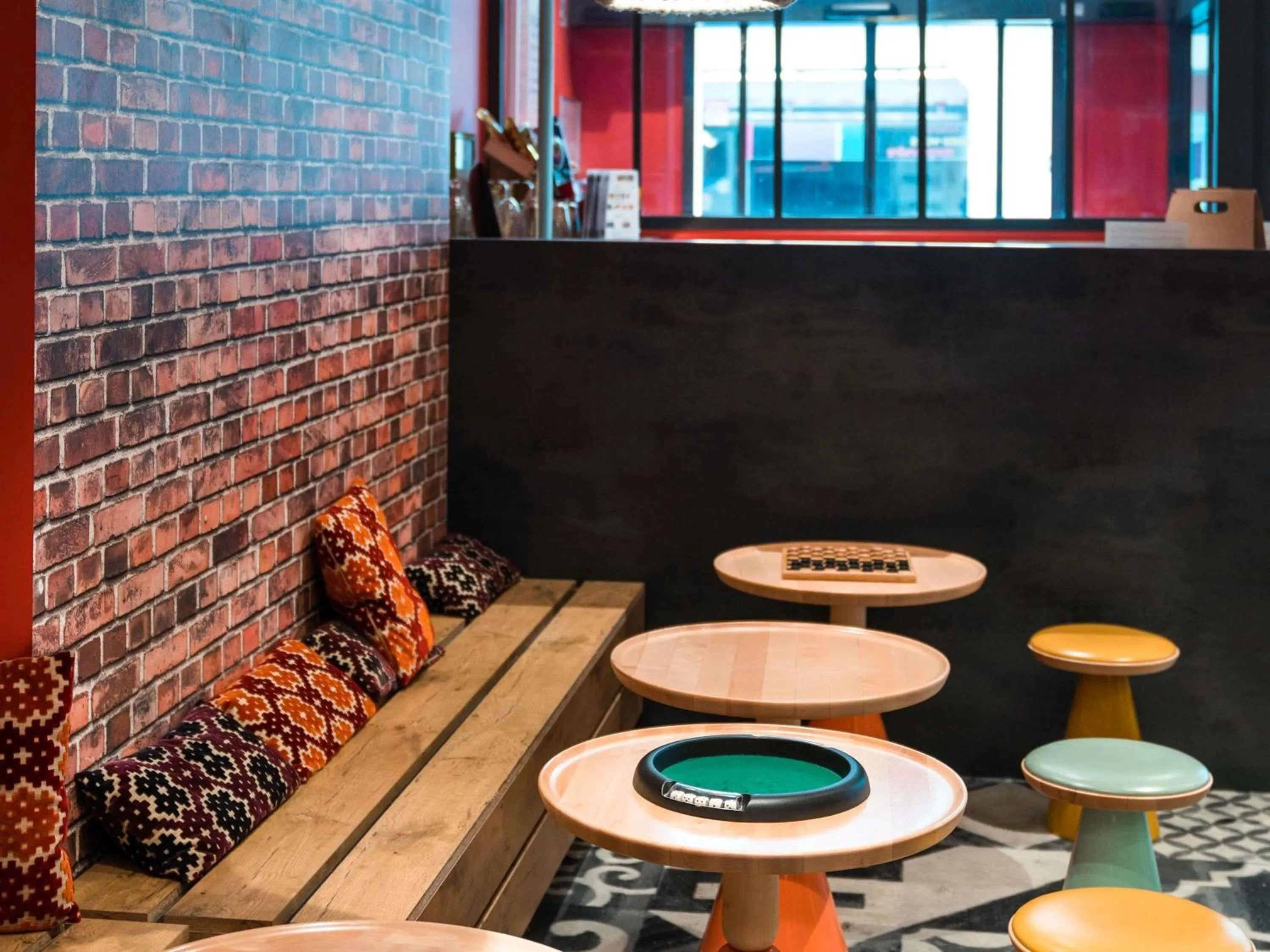 Lounge or bar in ibis Styles Lille Centre Grand Place