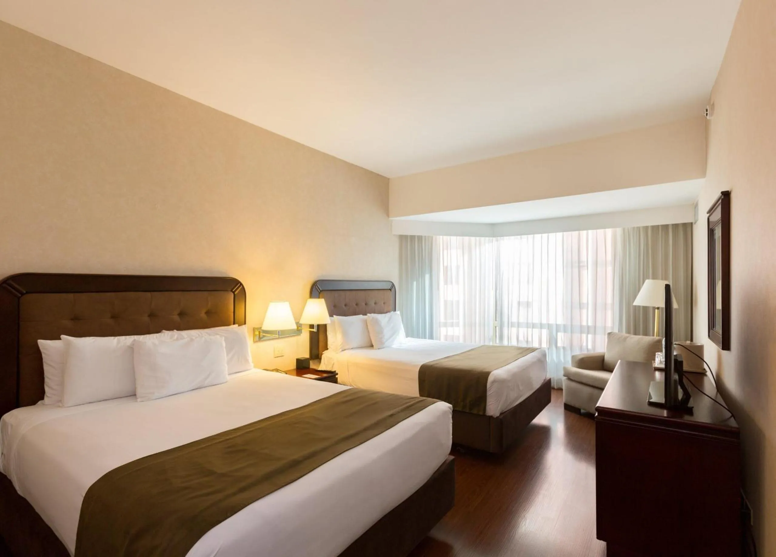 Bed in Clarion Suites Guatemala City