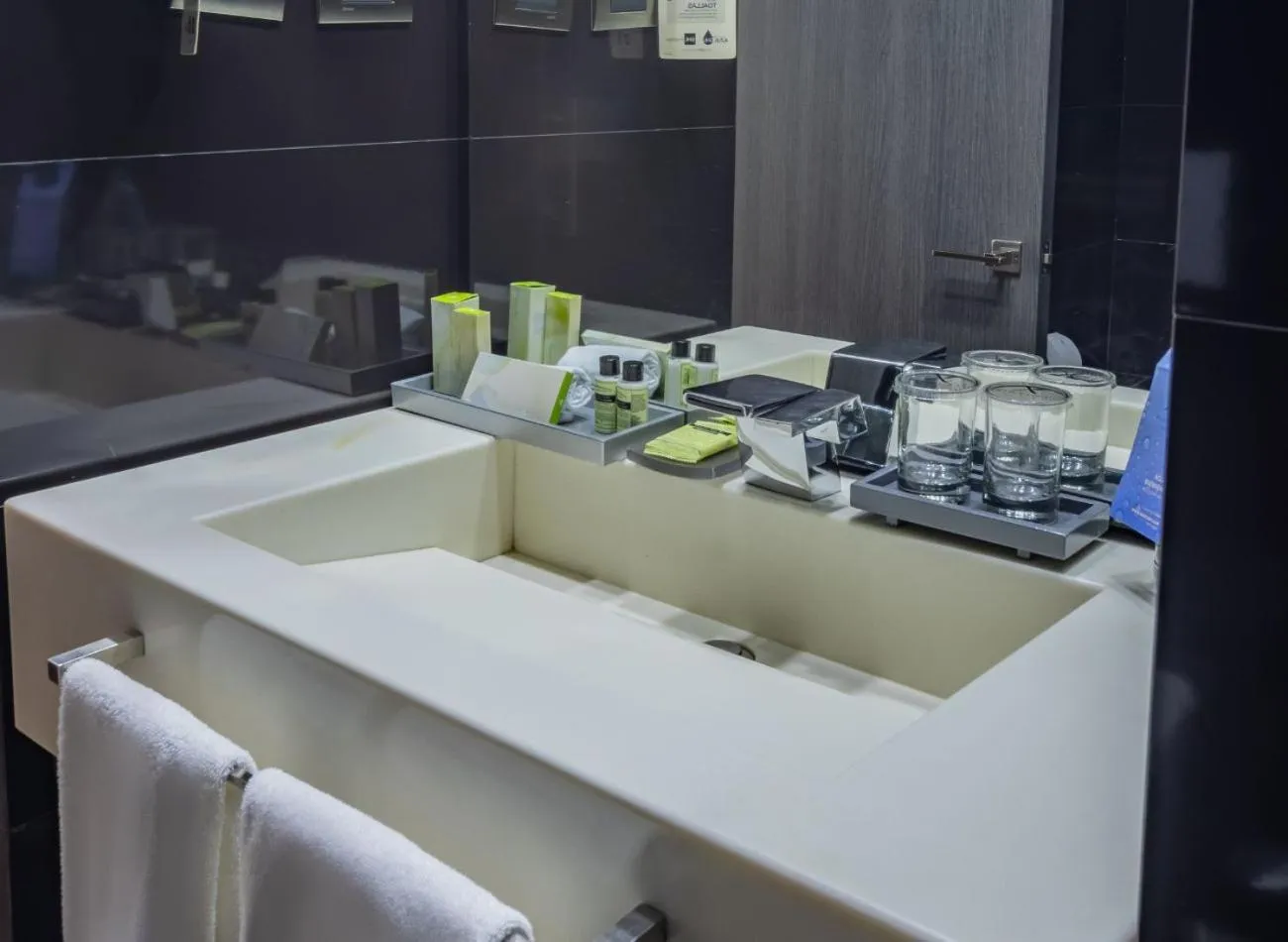 Shower in GHL Bioxury Hotel