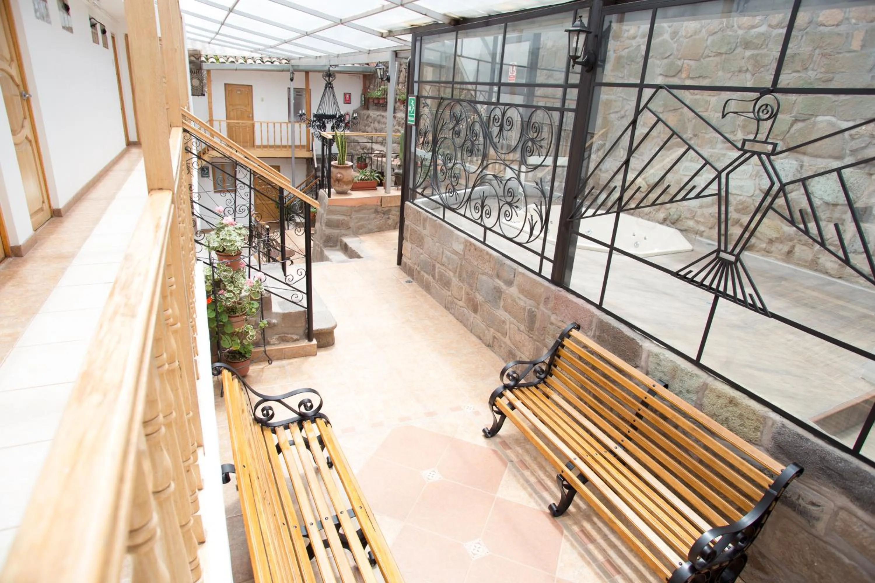 Hot Tub in Hotel Arcangel