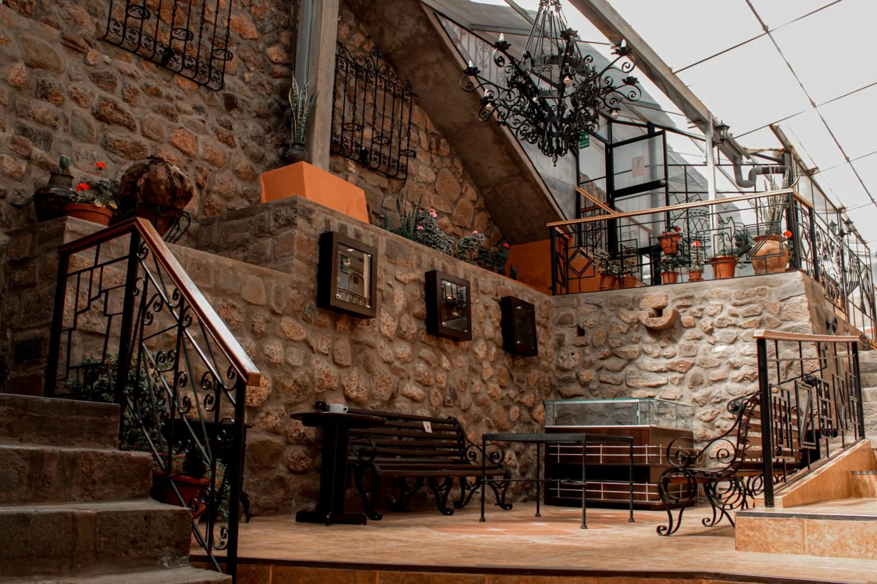Inner courtyard view in Hotel Arcangel