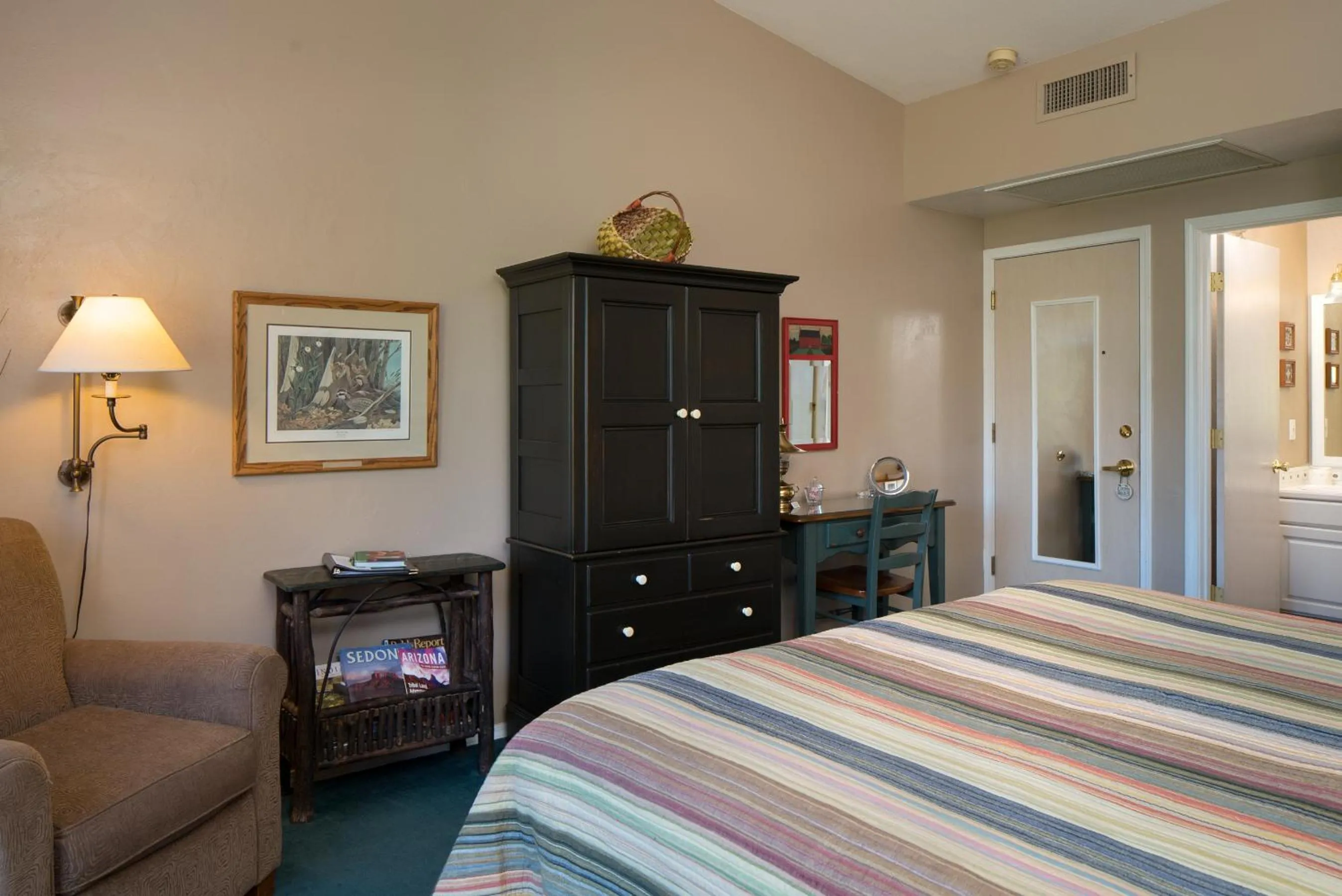 Photo of the whole room, Bed in Canyon Villa Bed & Breakfast Inn of Sedona