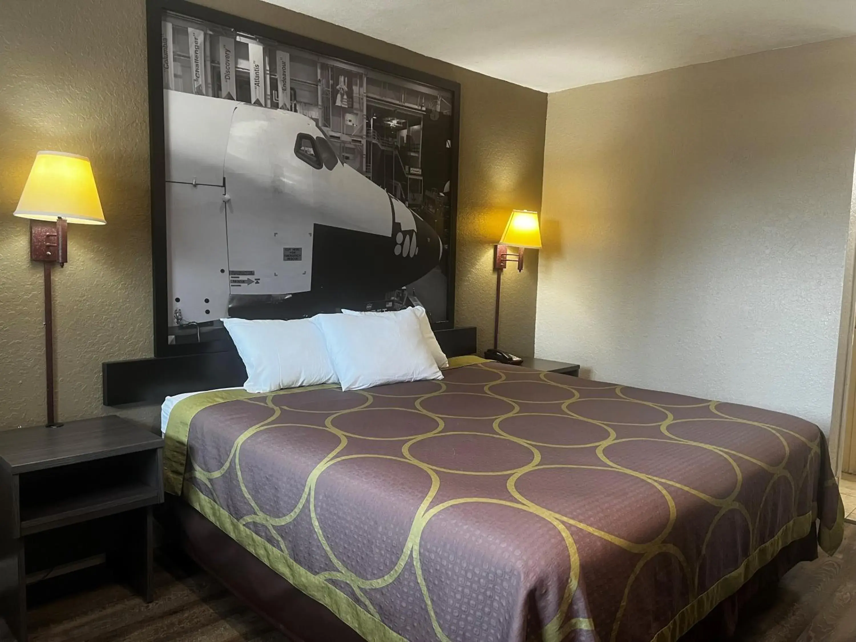 Bed in Super 8 by Wyndham La Marque TX/Texas City Area Bed in Super 8 by Wyndham La Marque TX/Texas City Area