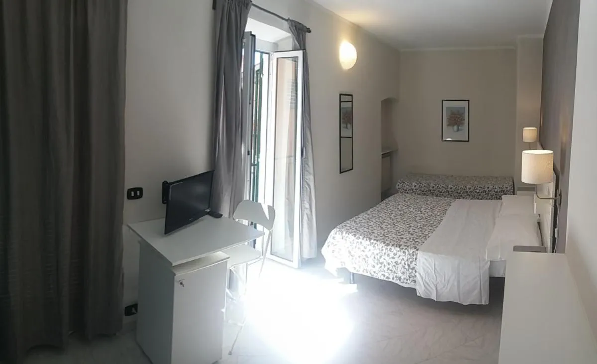 Photo of the whole room in HOTEL MALIBU