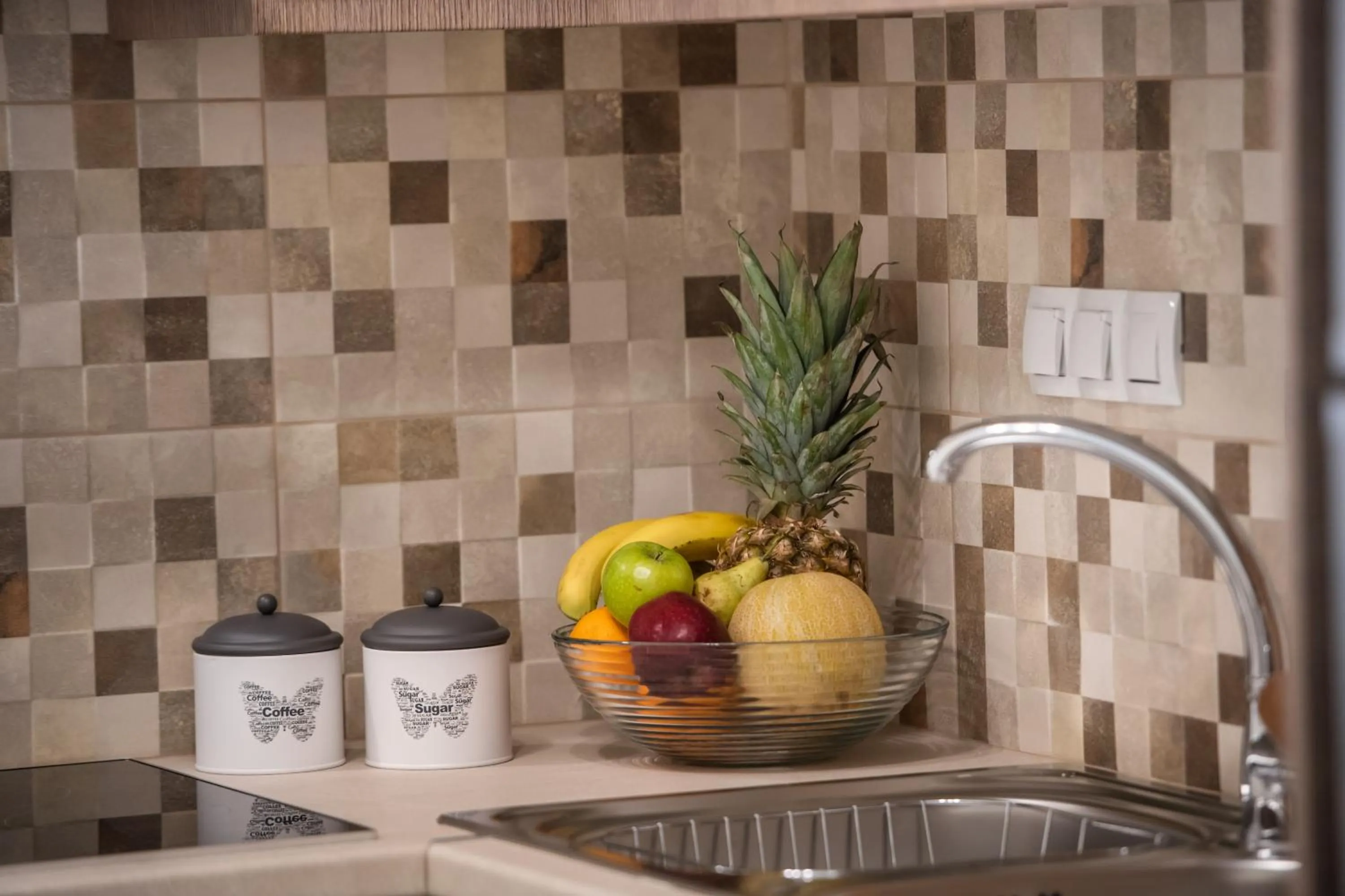 Bounatsa Studios & Apartments