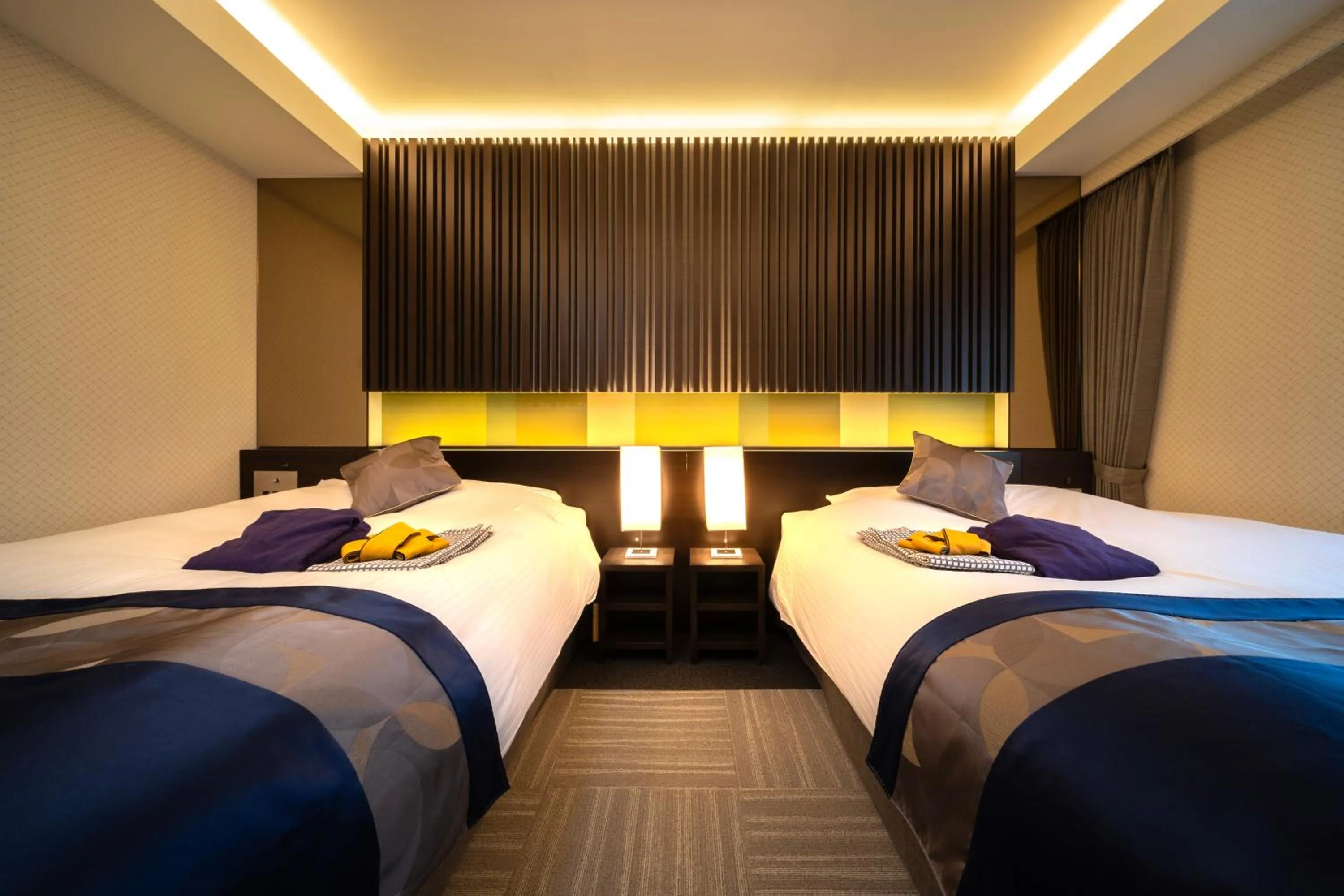 Bed in Super Hotel Premier Tokyo Station Yaesu-Chuoguchi