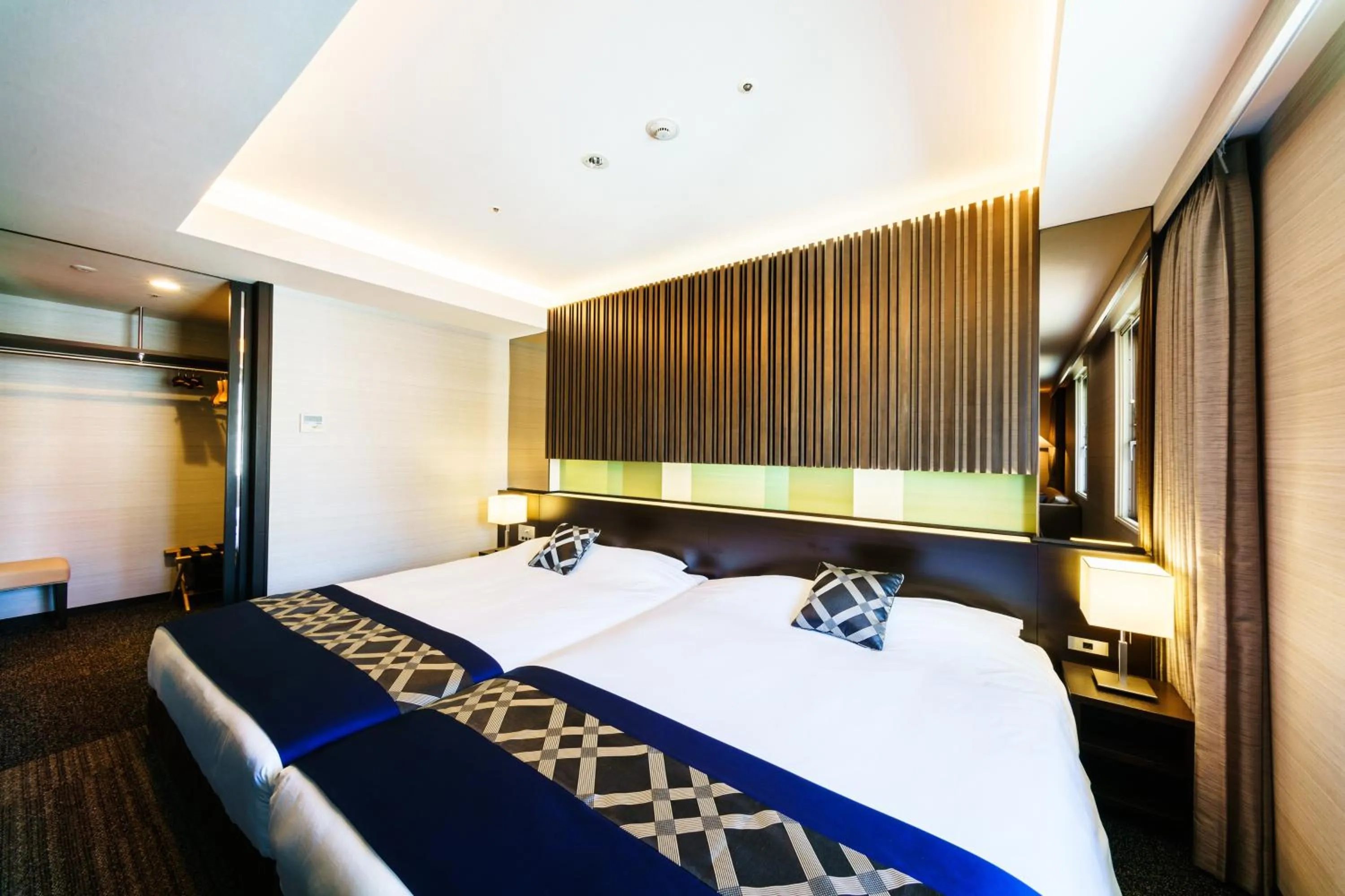 Bed in Super Hotel Premier Tokyo Station Yaesu-Chuoguchi