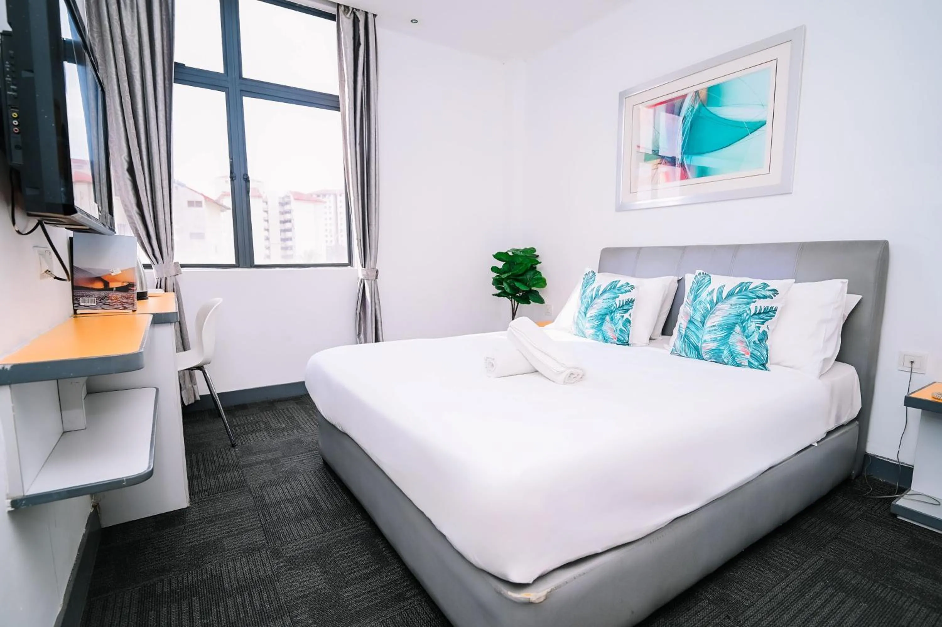 Bed in Swing & Pillows - KL Sg Besi, Kuala Lumpur