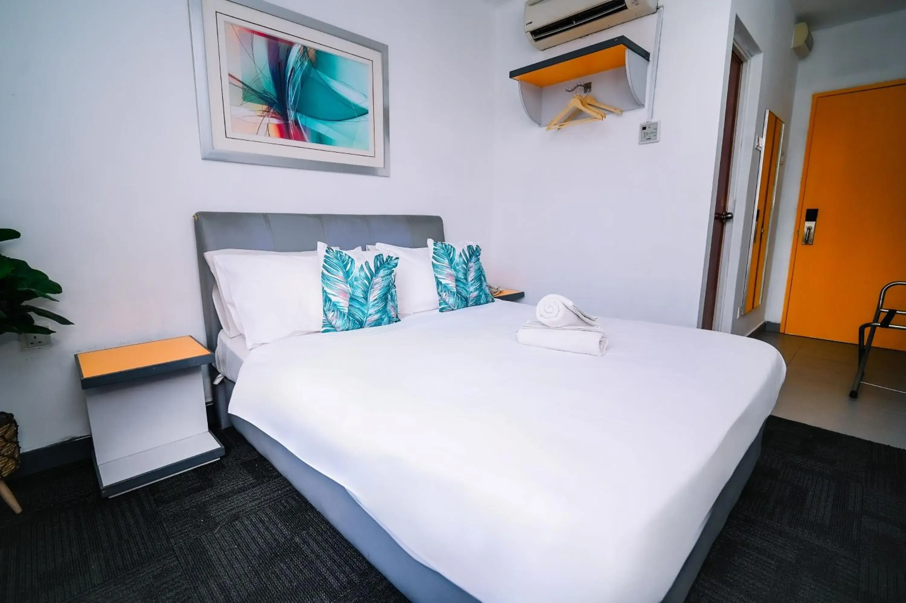 Bed in Swing & Pillows - KL Sg Besi, Kuala Lumpur Bed in Swing & Pillows - KL Sg Besi, Kuala Lumpur