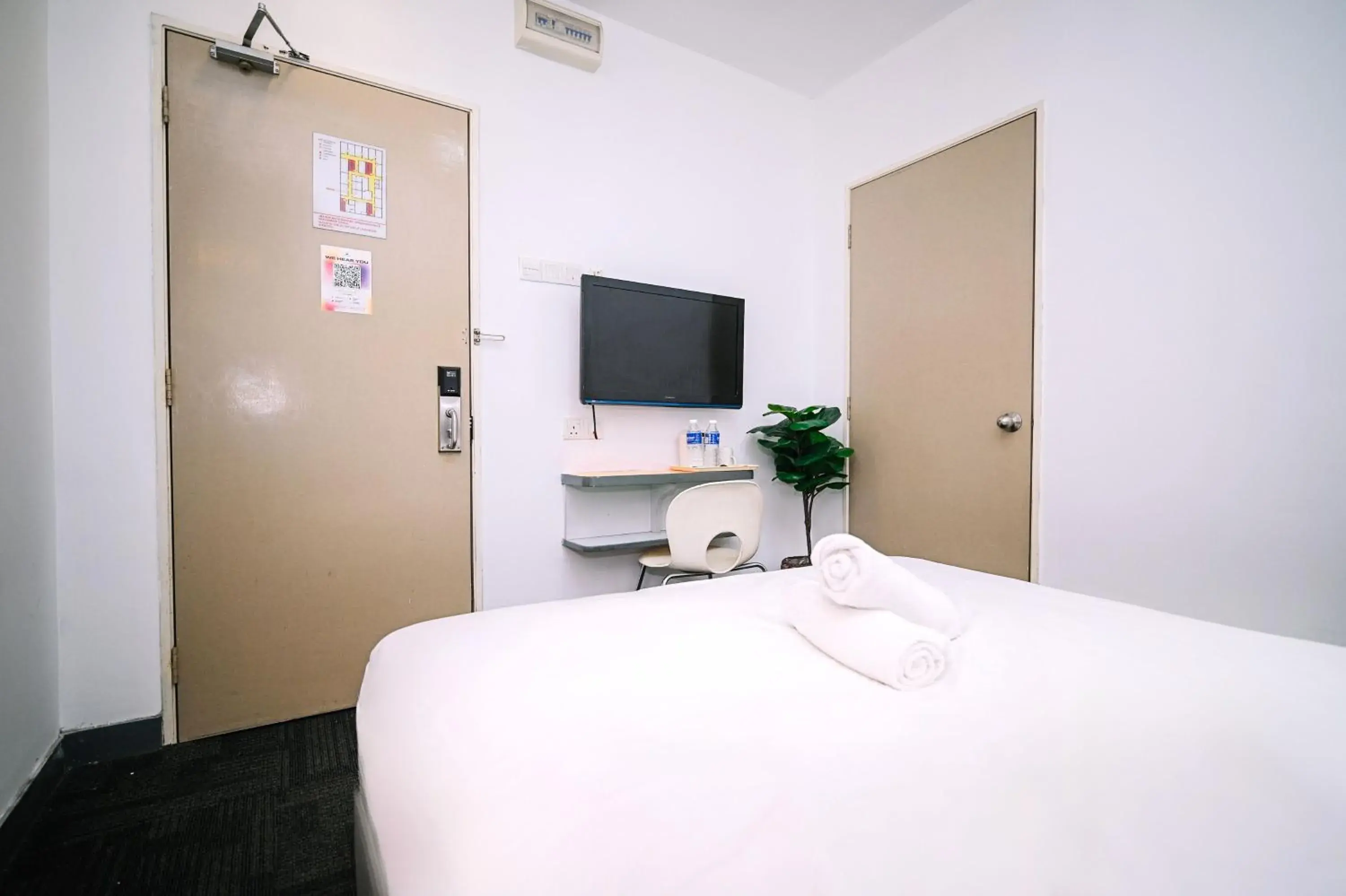 Bed in Swing & Pillows - KL Sg Besi, Kuala Lumpur Bed in Swing & Pillows - KL Sg Besi, Kuala Lumpur