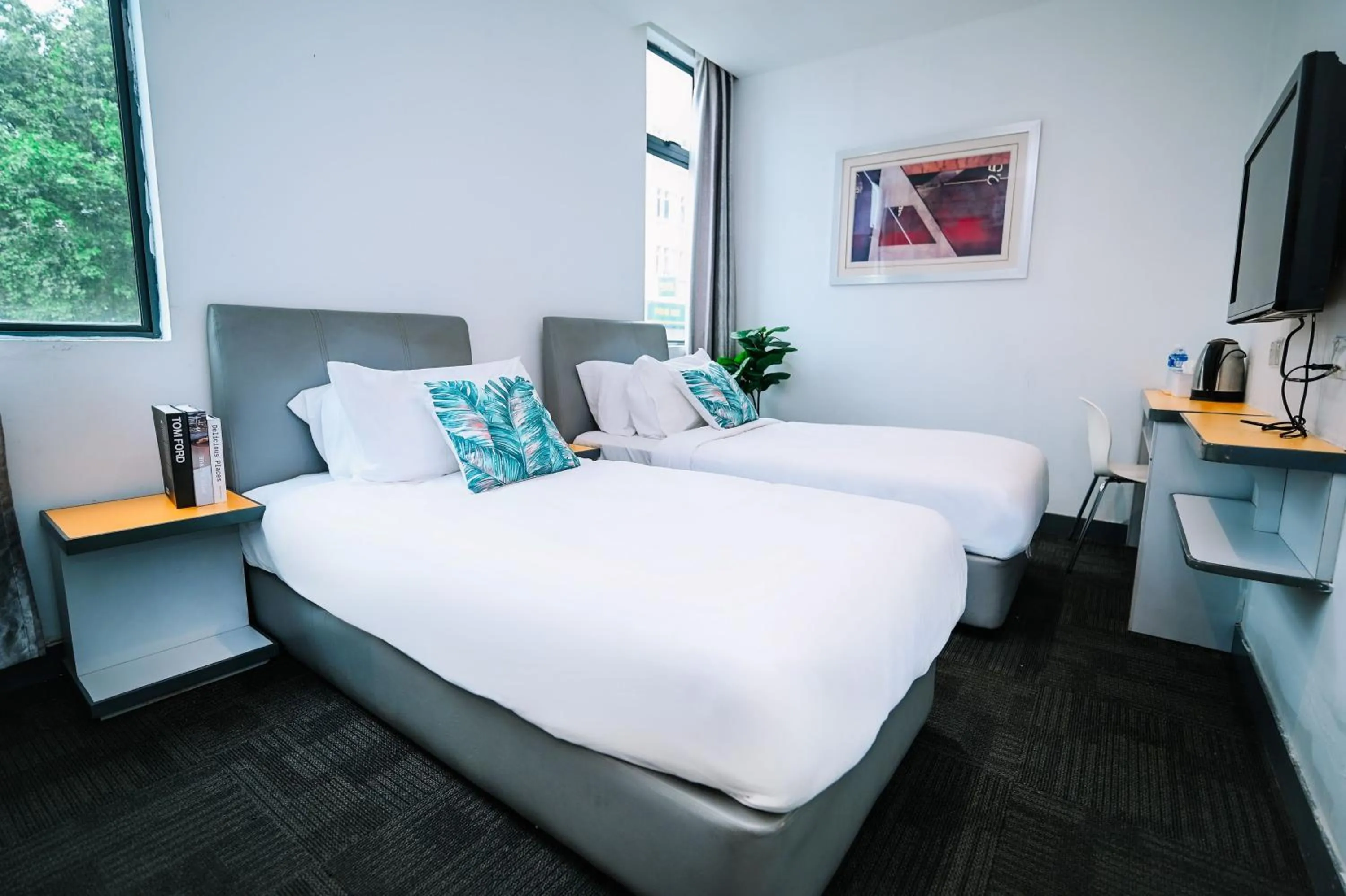 Bed in Swing & Pillows - KL Sg Besi, Kuala Lumpur