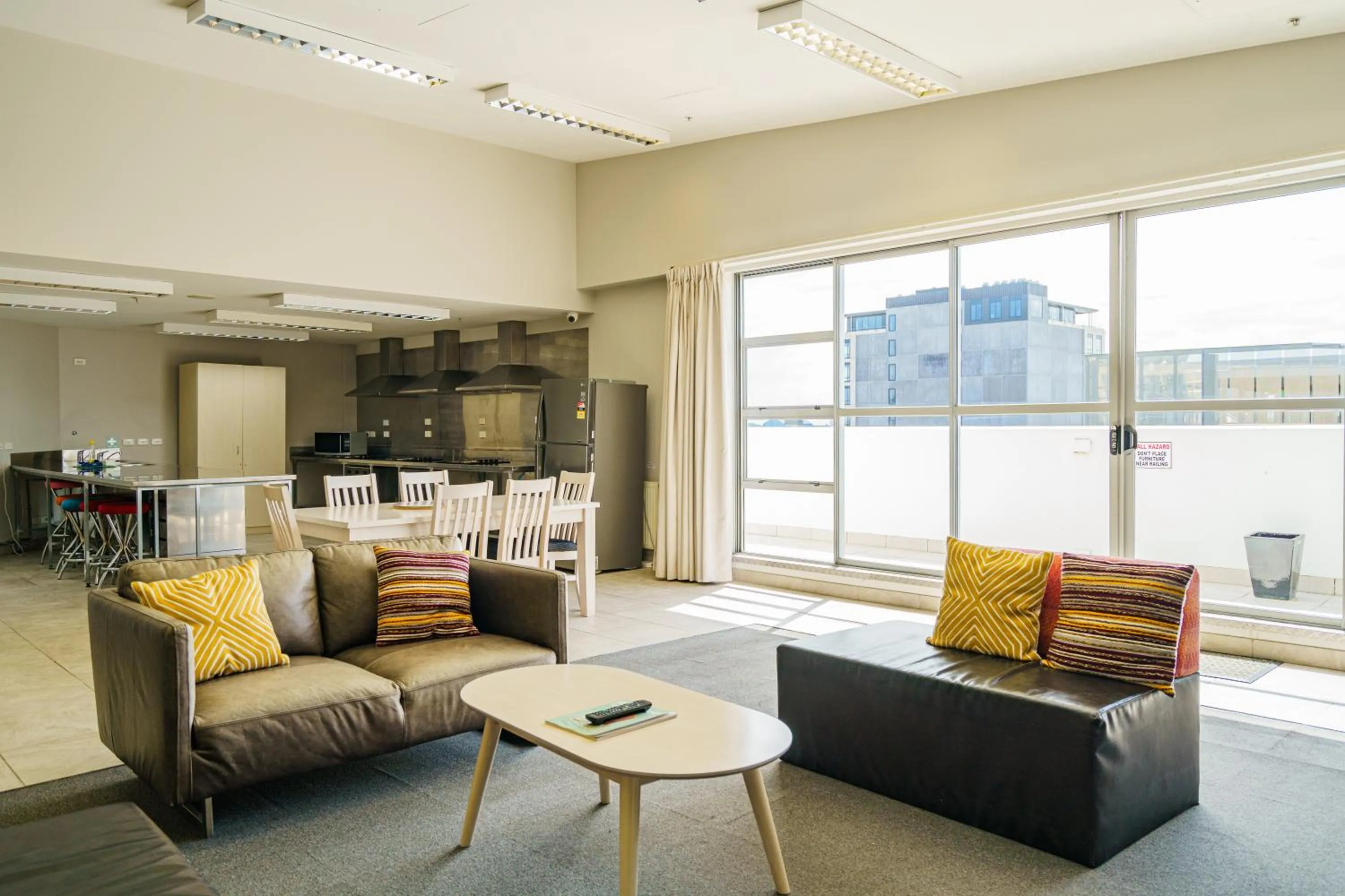 Communal lounge/ TV room in Ibis Styles Invercargill