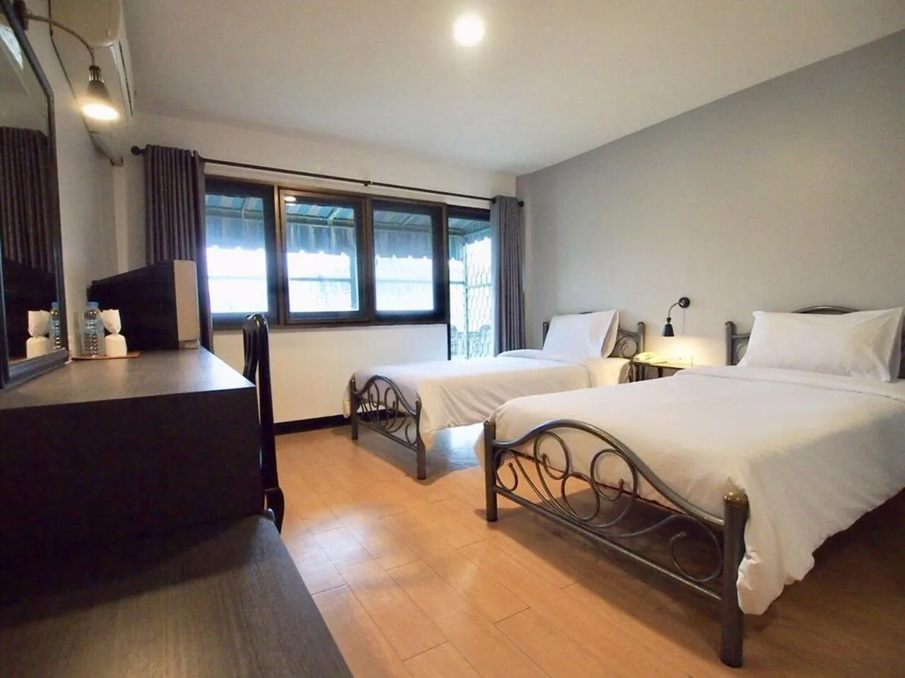 Photo of the whole room in Intown Residence