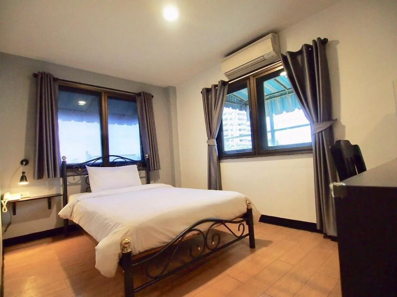 Photo of the whole room in Intown Residence