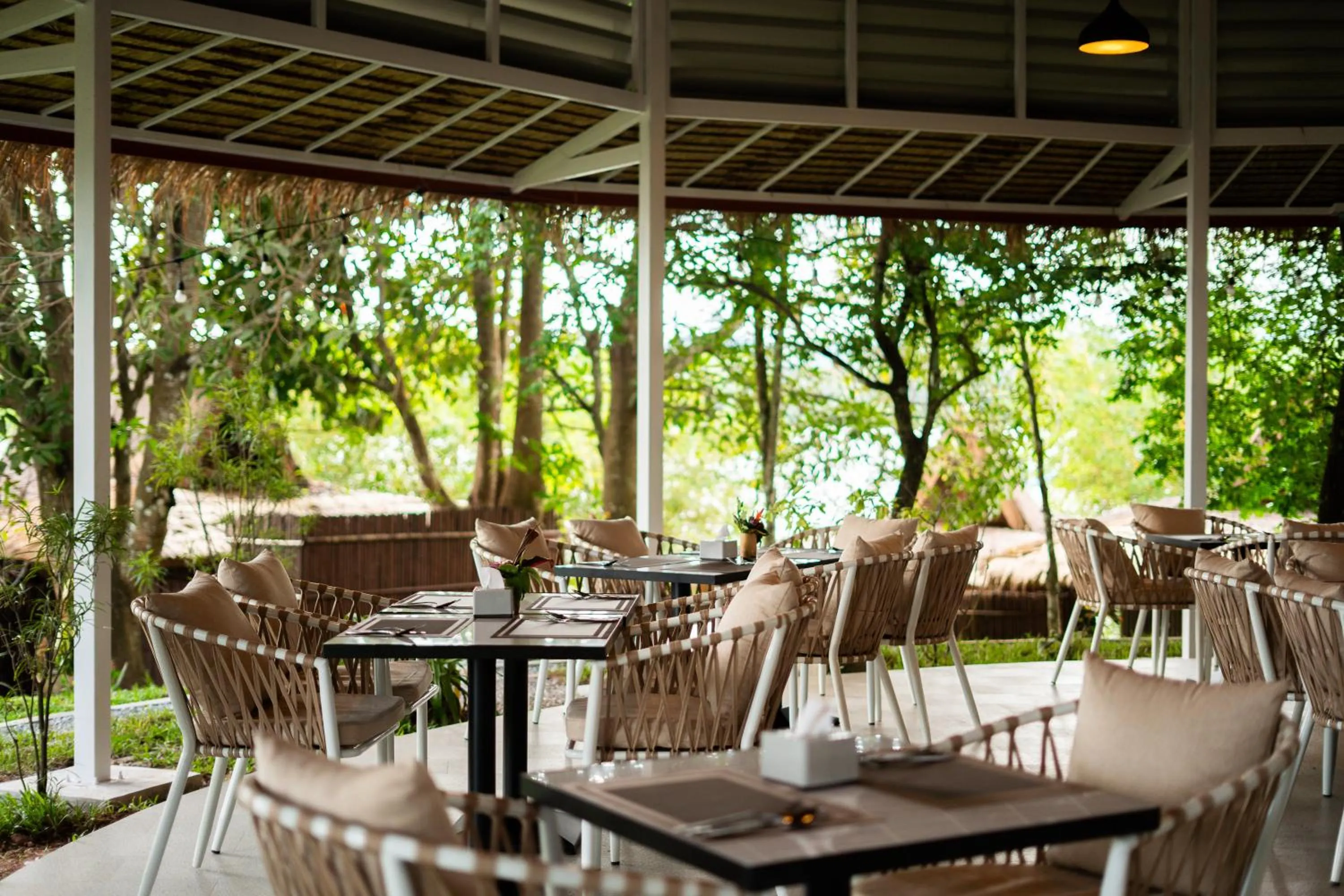 Restaurant/places to eat in The Sanctuary Nam Ngum Beach Resort