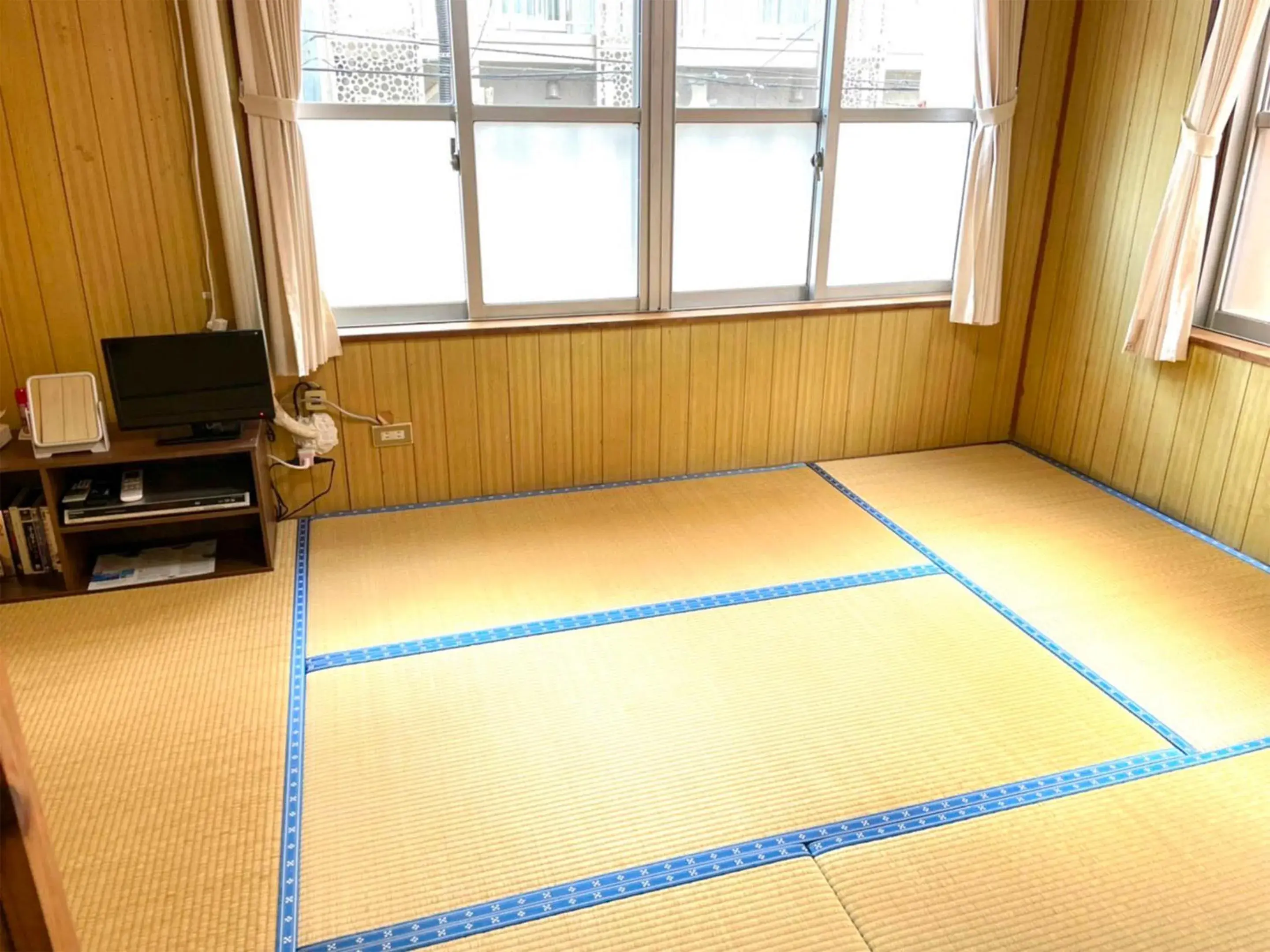 Japanese-Style Triple Room with Shared Bathroom in Emix Ishigaki Japanese-Style Triple Room with Shared Bathroom in Emix Ishigaki