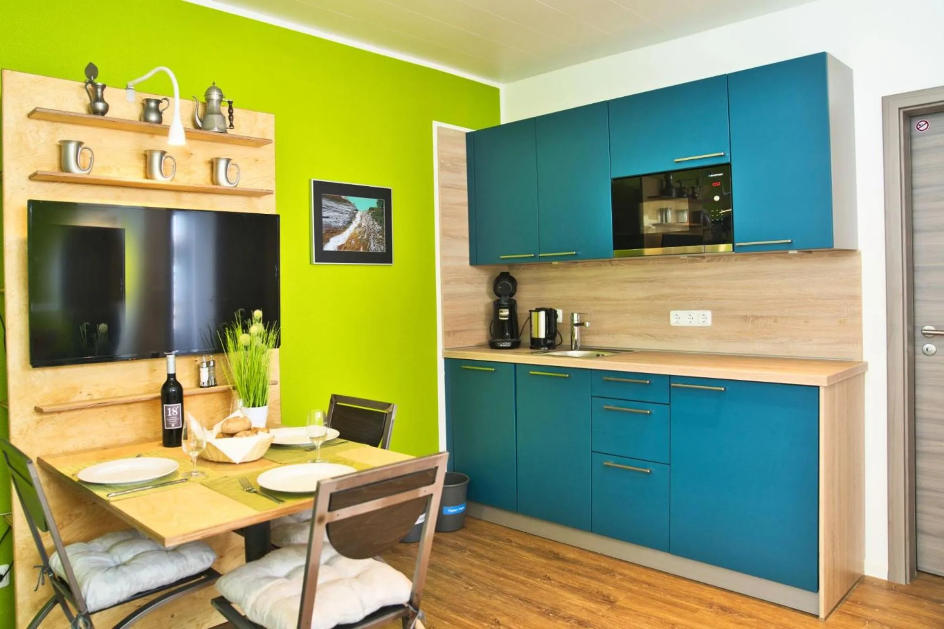 Kitchen or kitchenette in Gästehäuschen-Hösbach