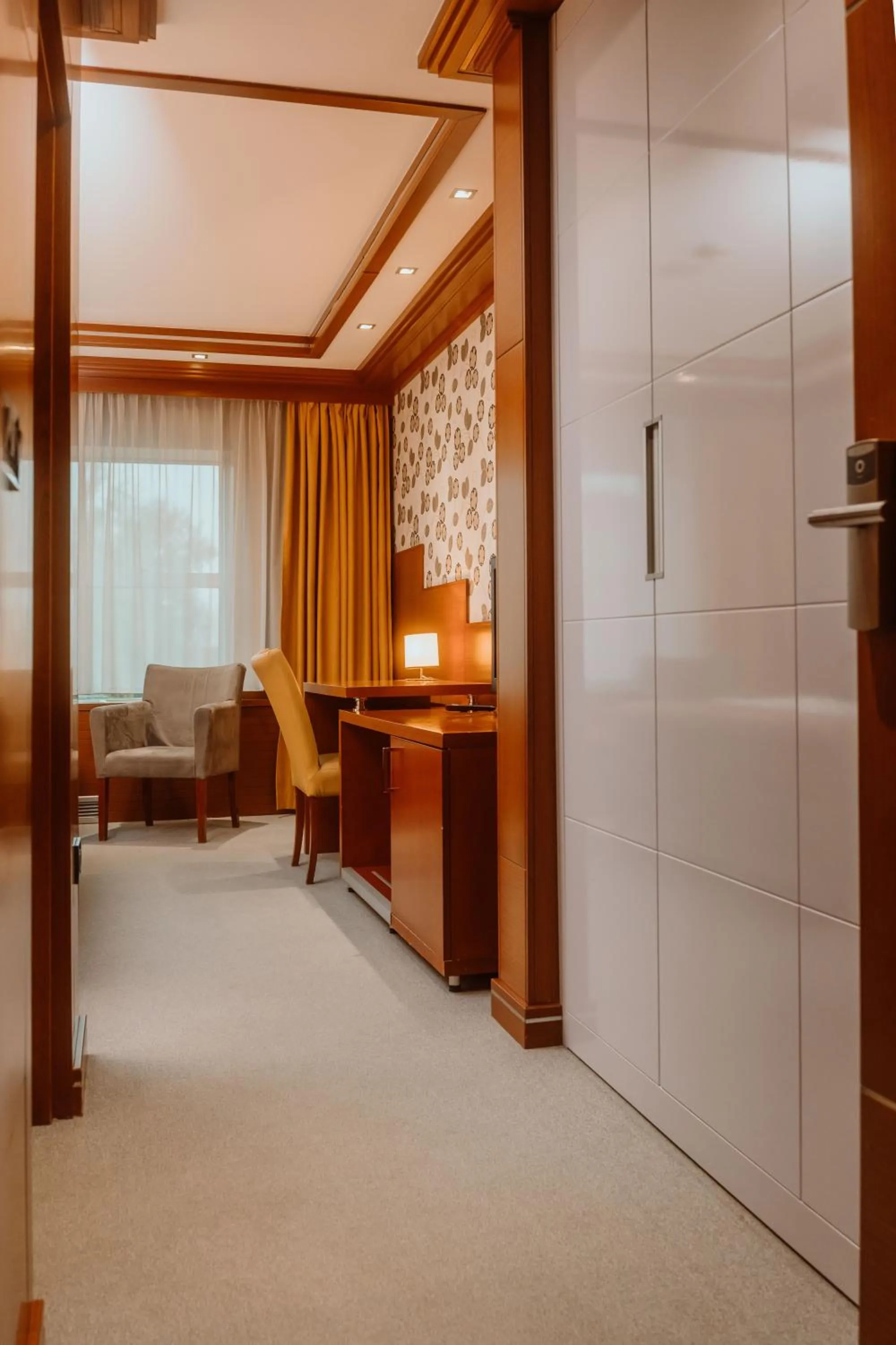 wardrobe in Garni Hotel Aleksandar