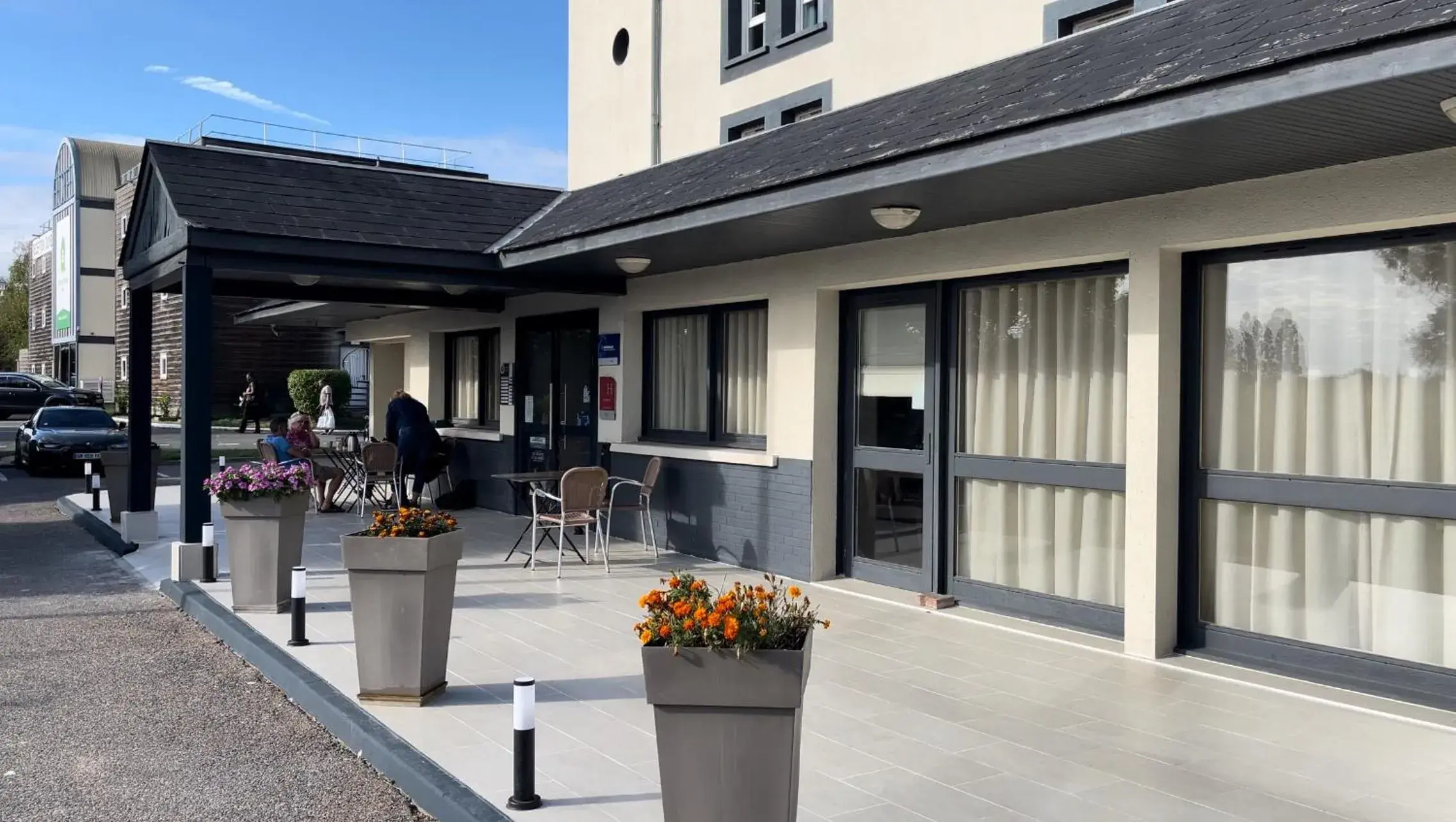 Property building in The Originals City, Hôtel Orléans Nord Property building in The Originals City, Hôtel Orléans Nord