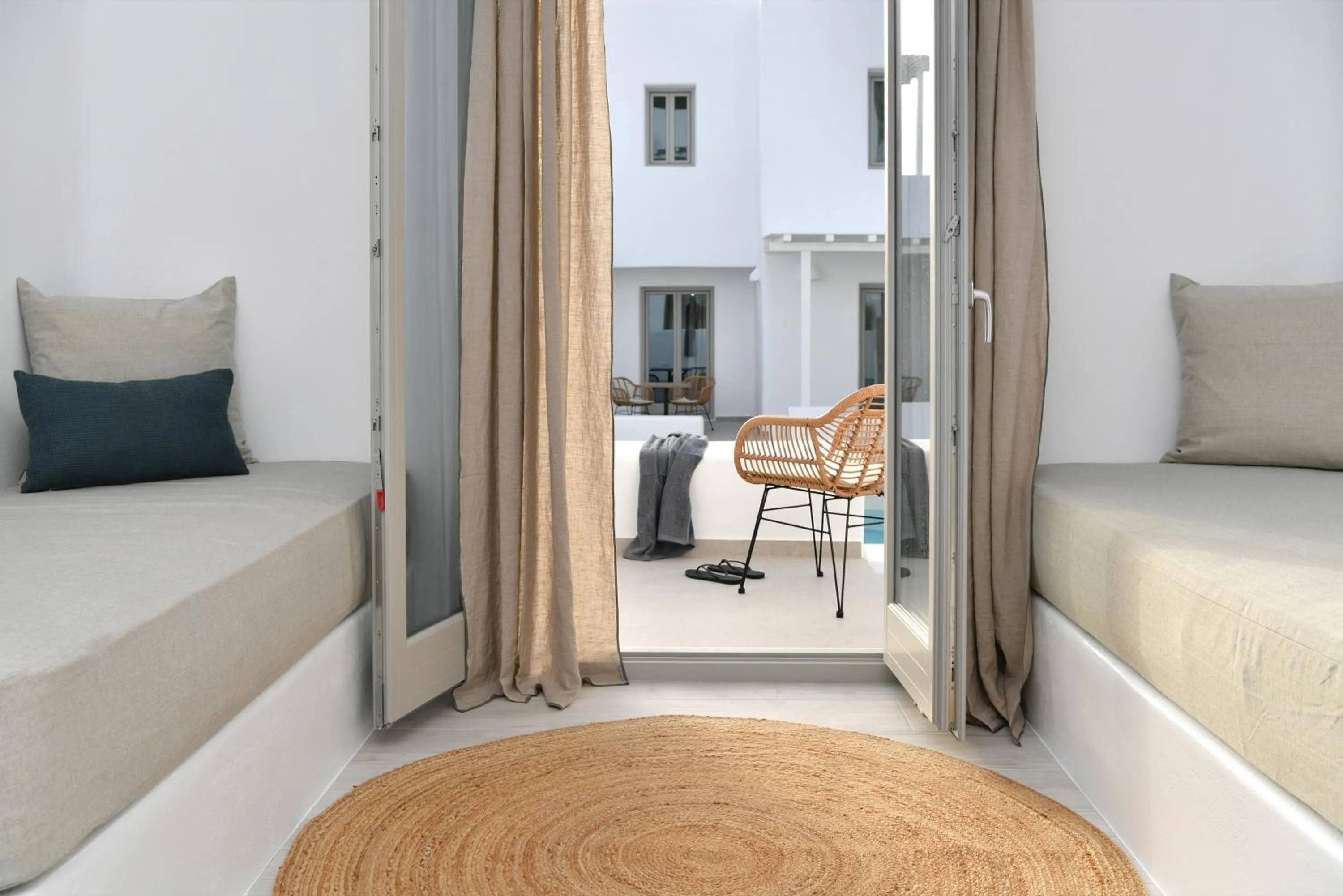 Bedroom, Bed in White Blossom