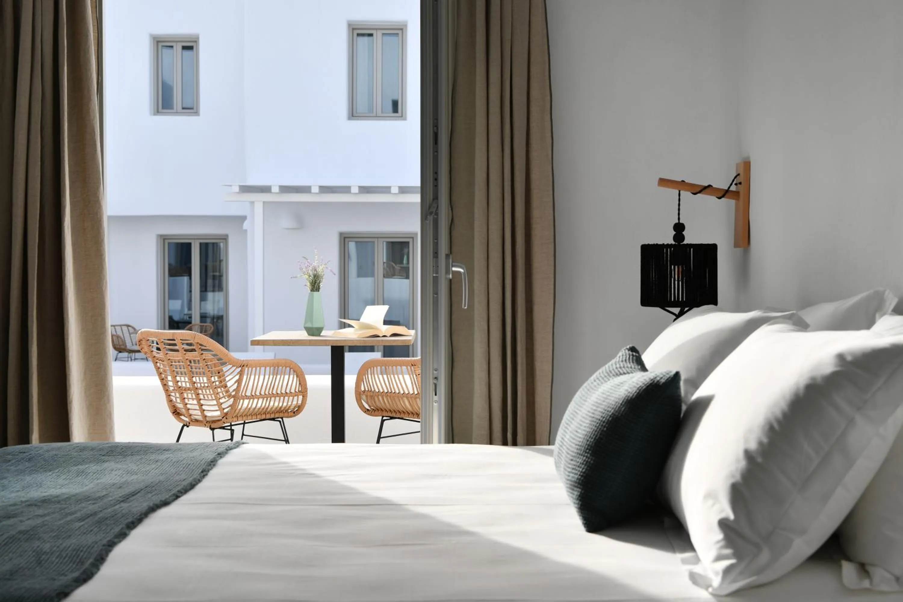 Bedroom, Bed in White Blossom