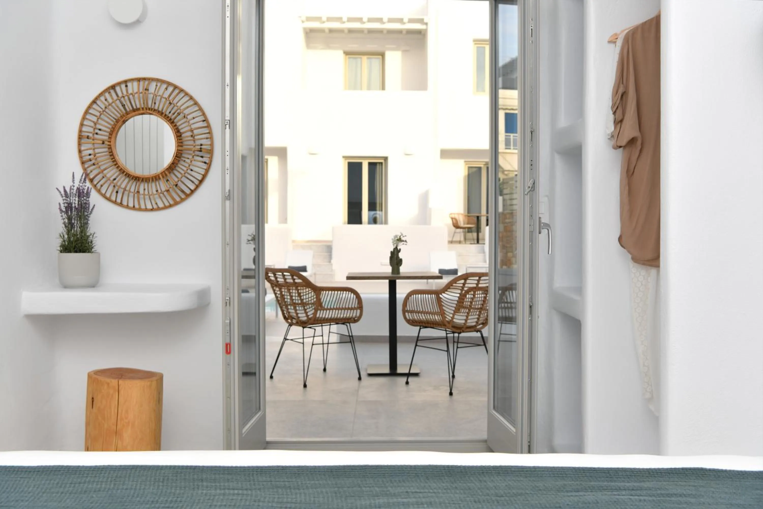 Area and facilities in White Blossom