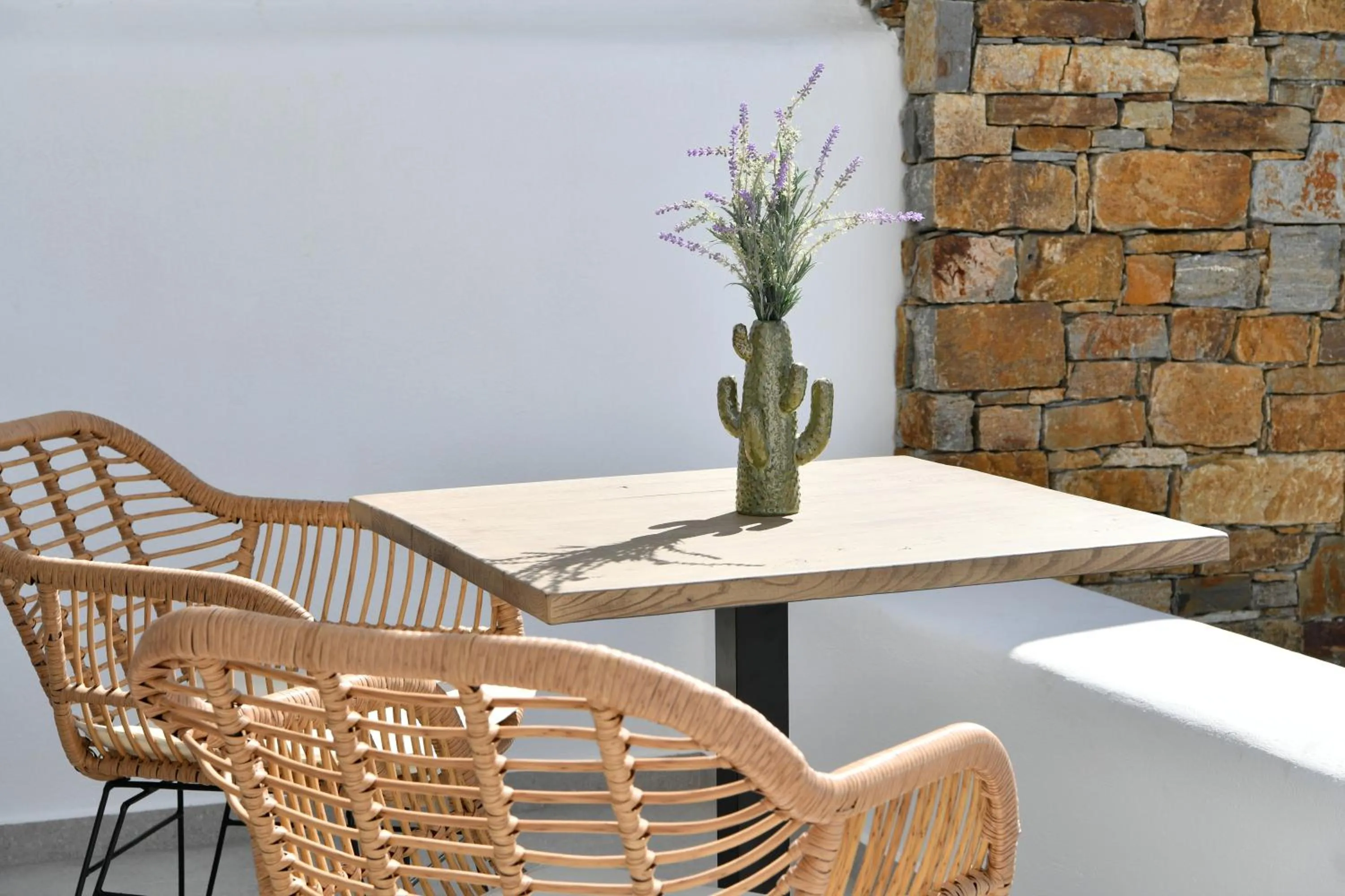 Balcony/Terrace in White Blossom