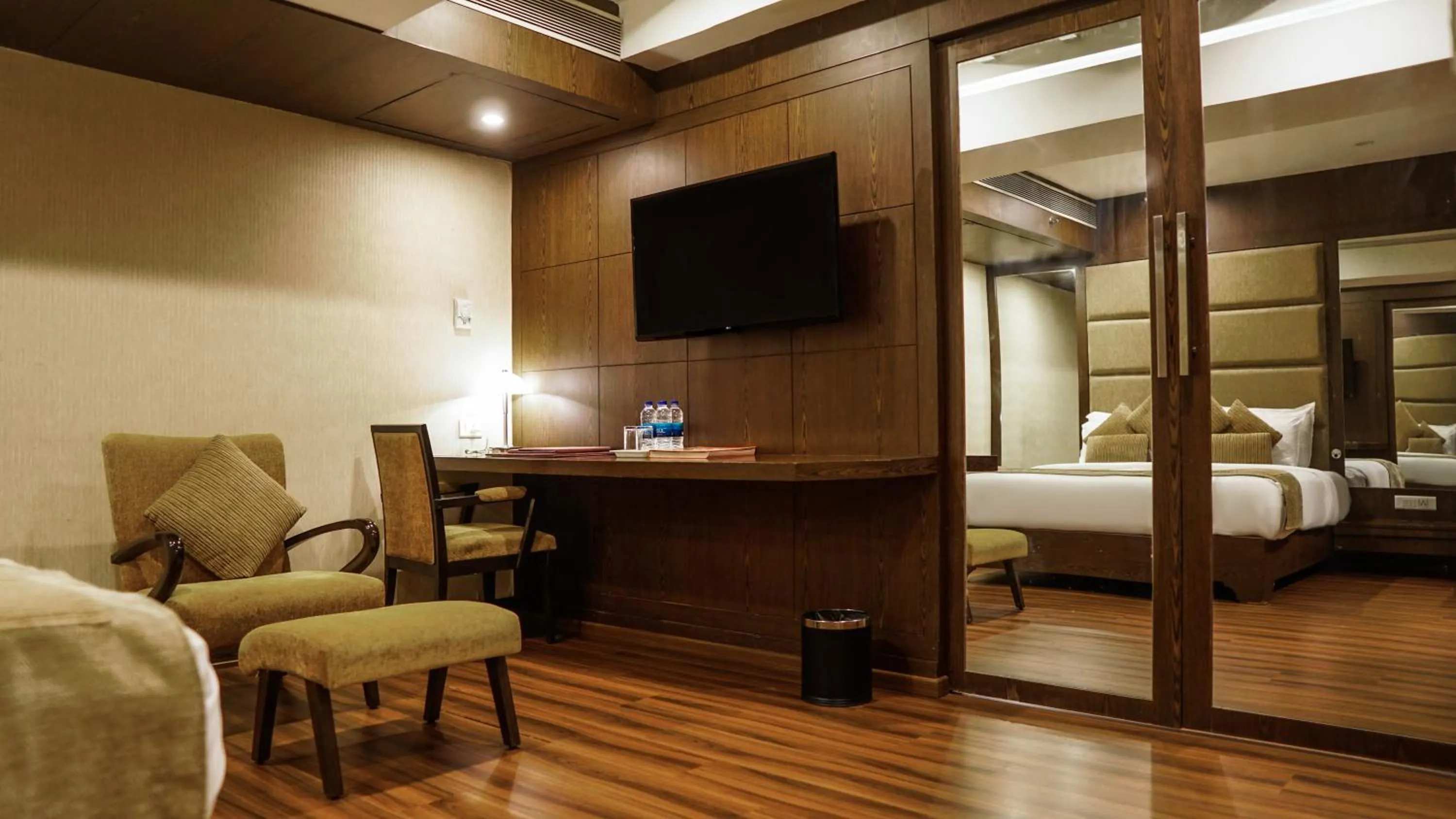 Bed in Hotel Centre Point