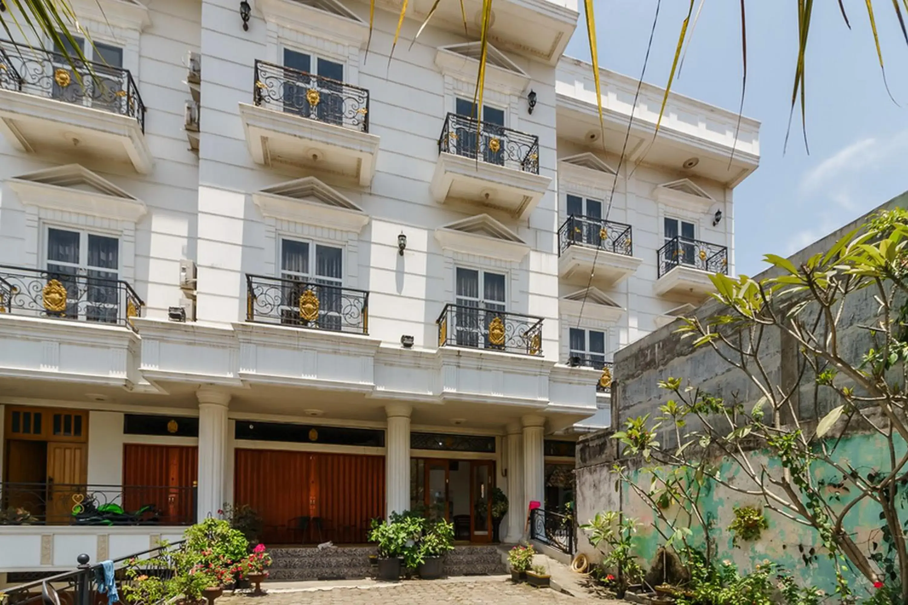 Property building in RedDoorz Syariah near Lahat Station Property building in RedDoorz Syariah near Lahat Station