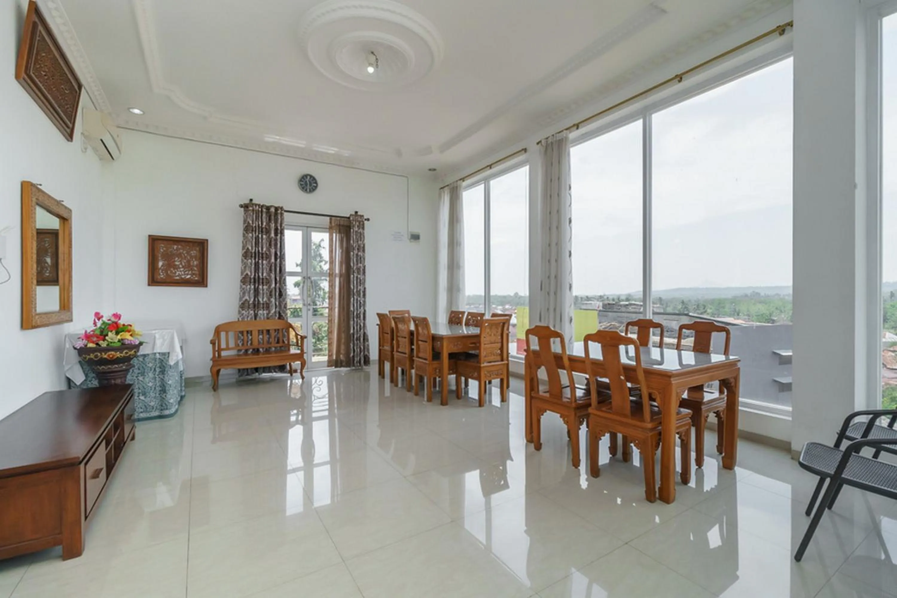 Asian breakfast in RedDoorz Syariah near Lahat Station