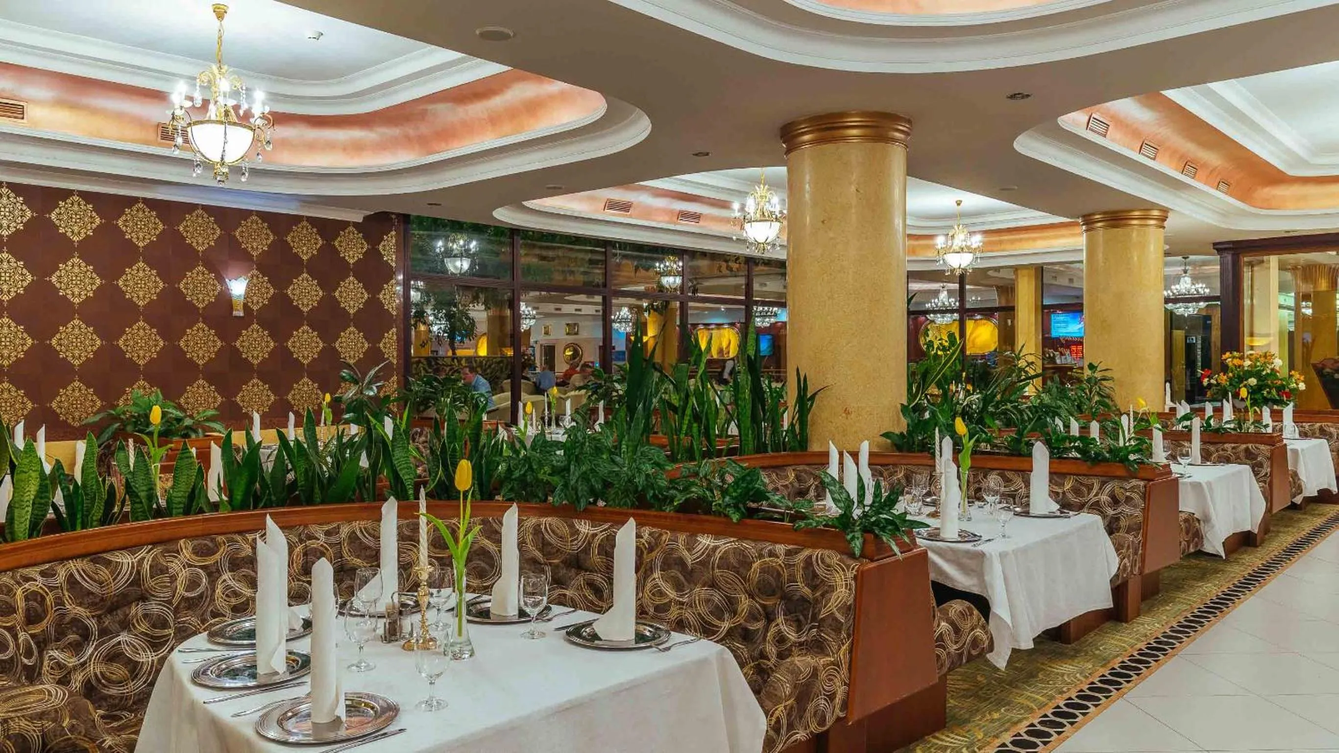 Restaurant/places to eat in Hotel Gołębiewski Mikołajki