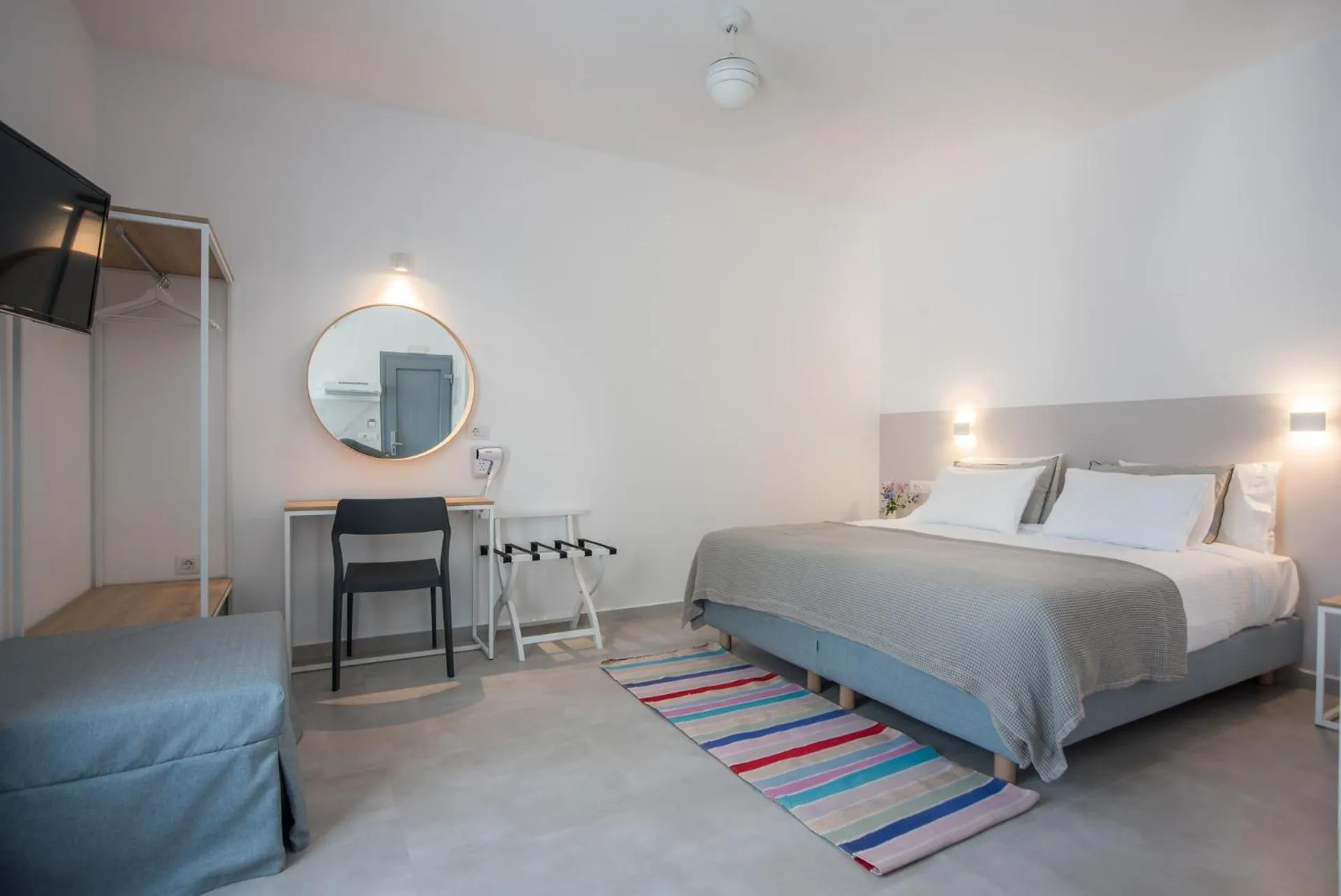 Bed in Nautilus Apartments-Suites