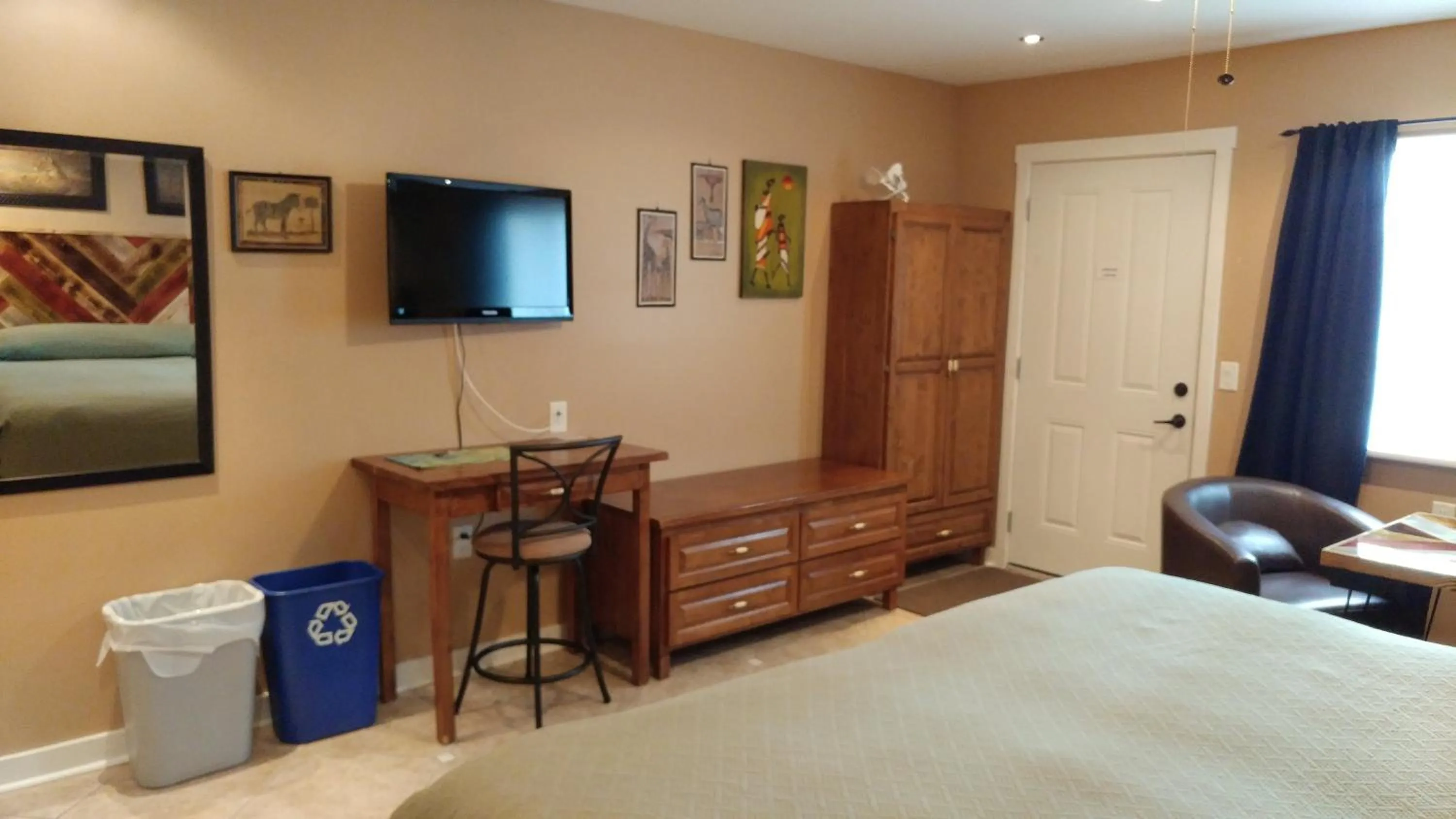 TV and multimedia in Lionheart Guest House