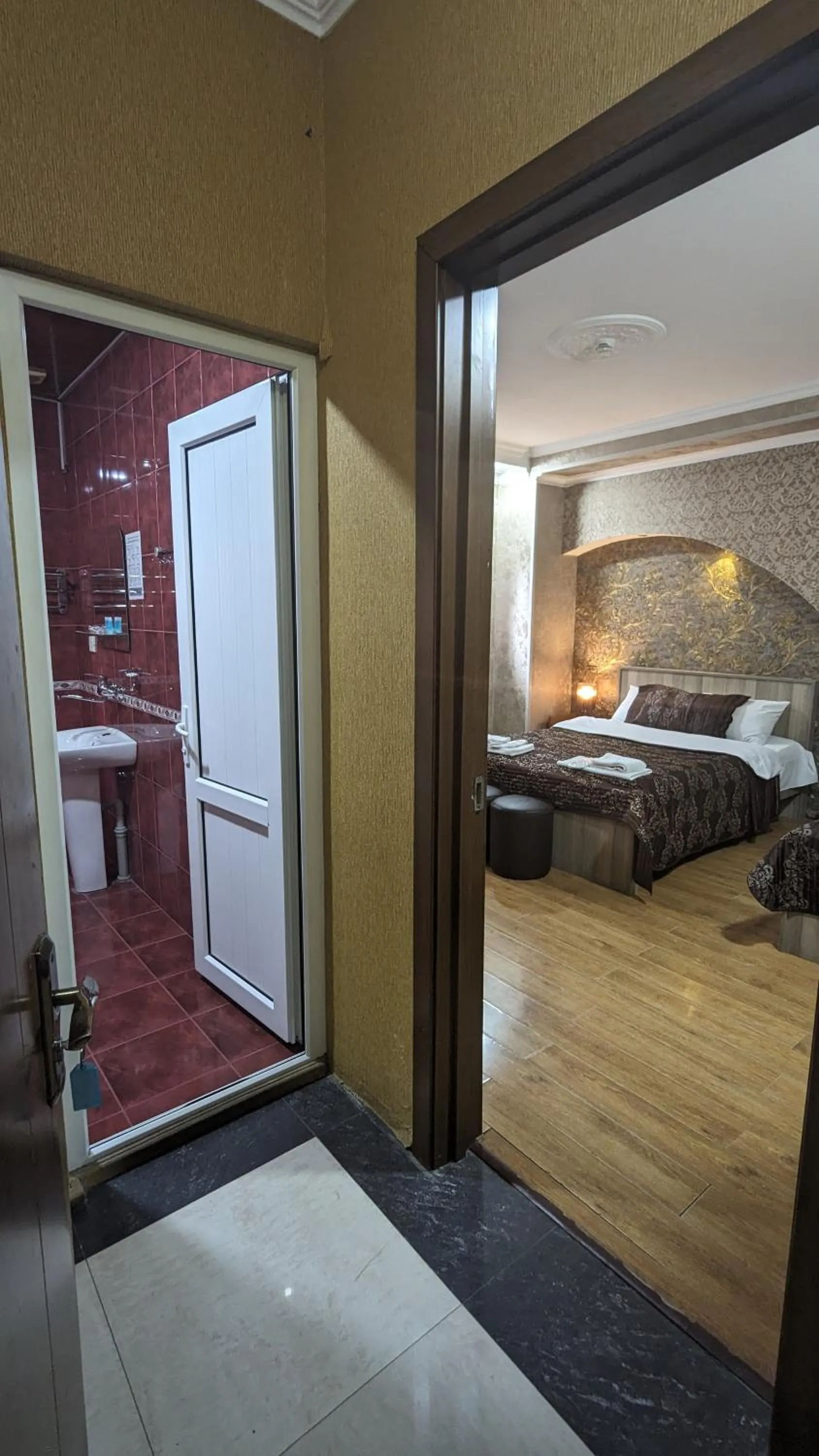 Bathroom, Bed in Dkd-bridge Hotel