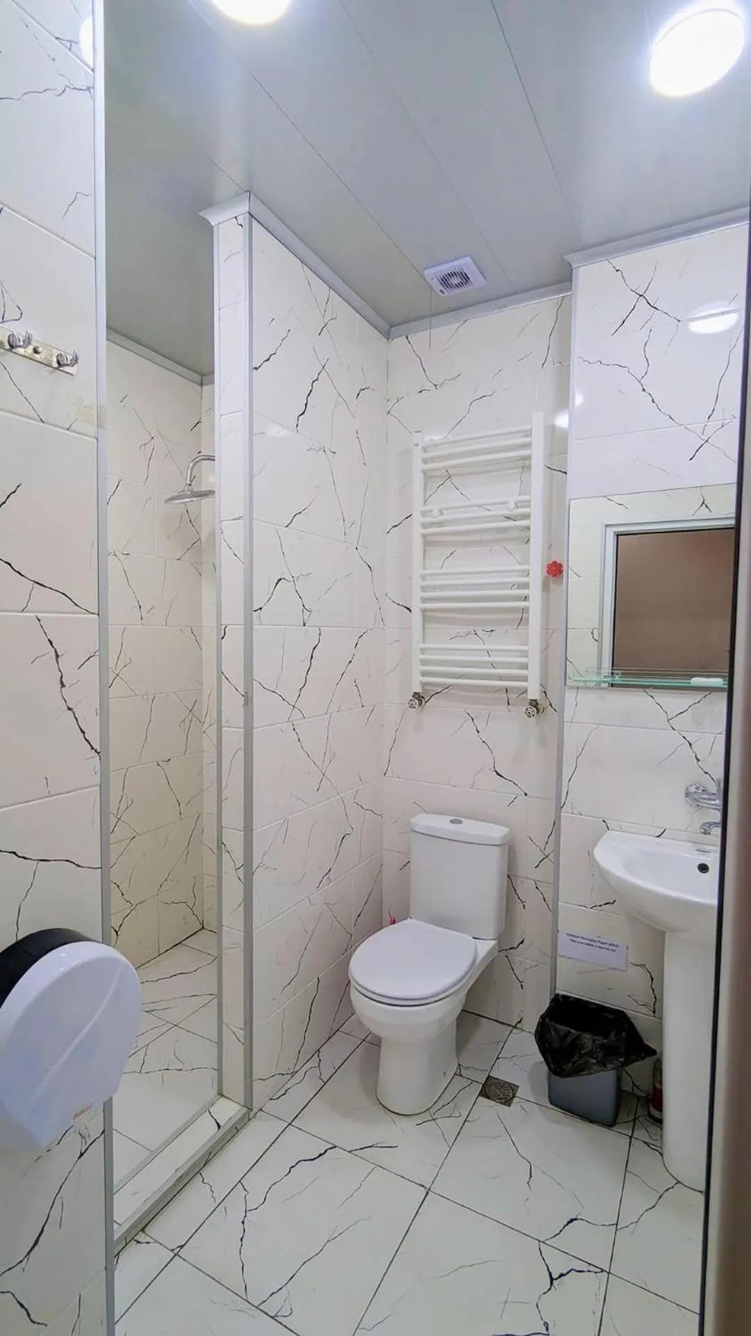 Shower in Dkd-bridge Hotel