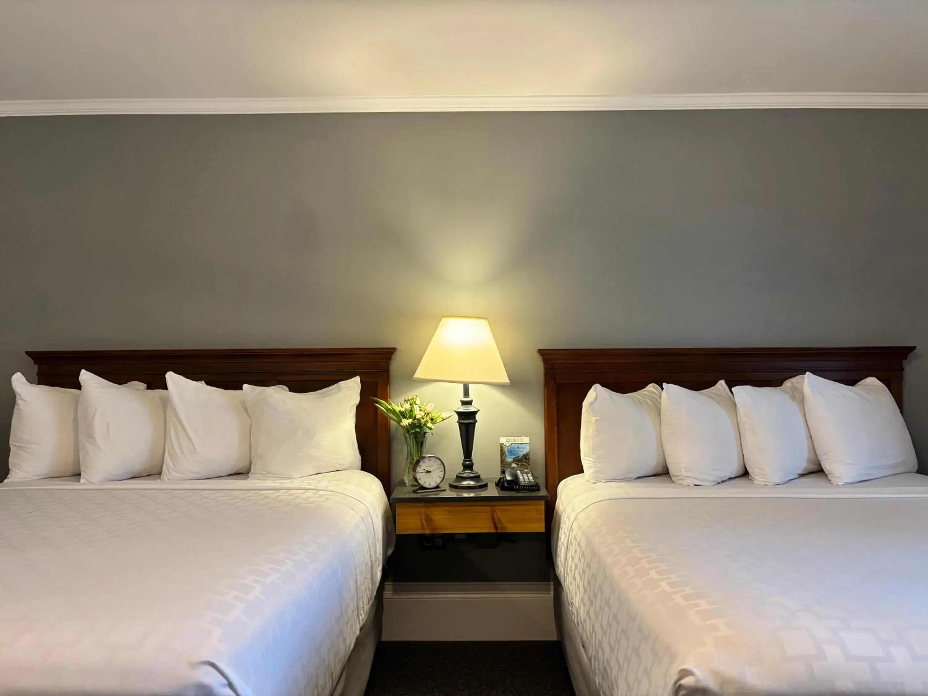 Bedroom, Bed in SHERWOOD MOTEL Bedroom, Bed in SHERWOOD MOTEL