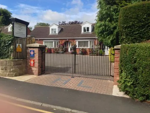 Holly Lodge
