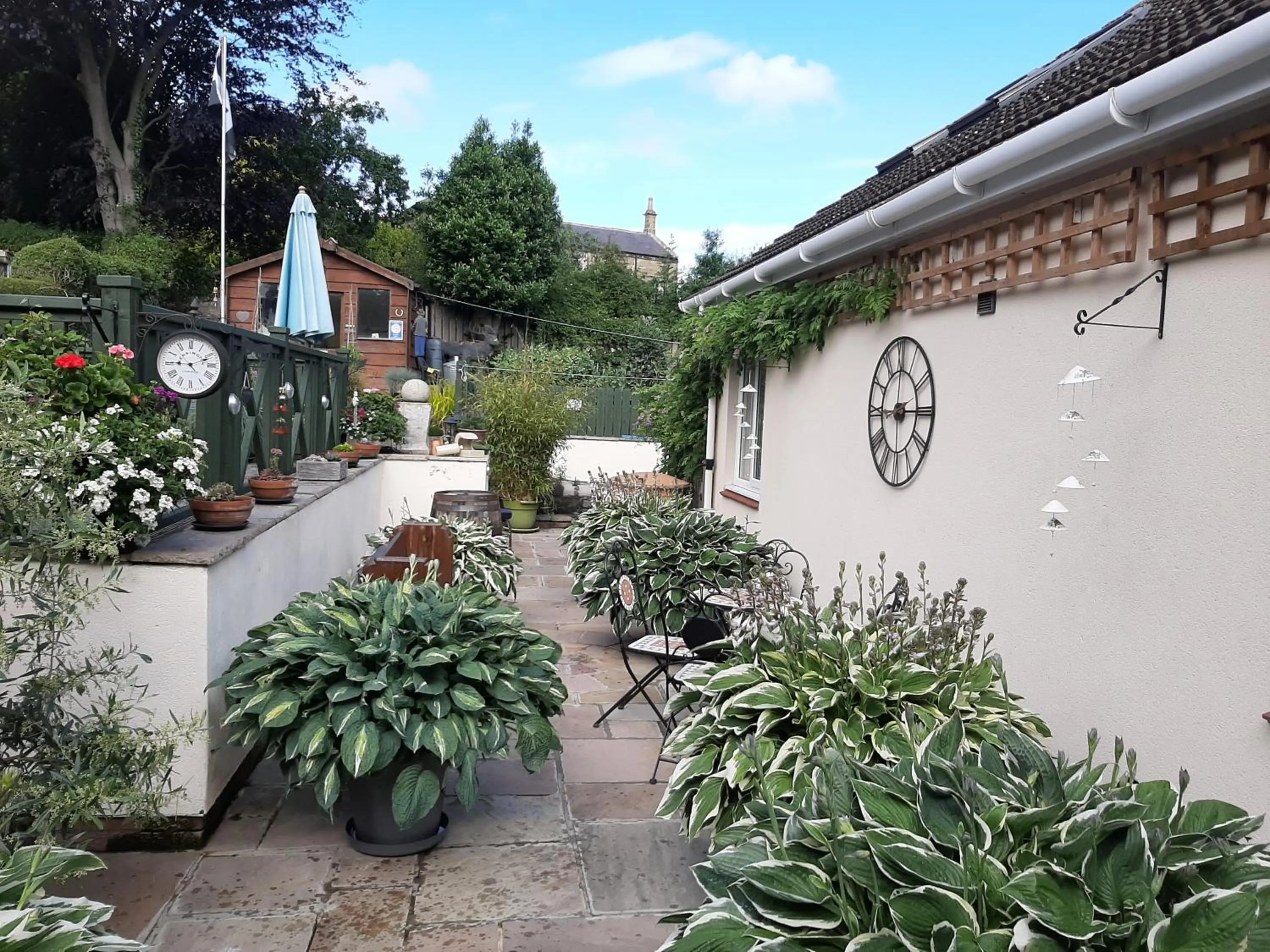 Holly Lodge