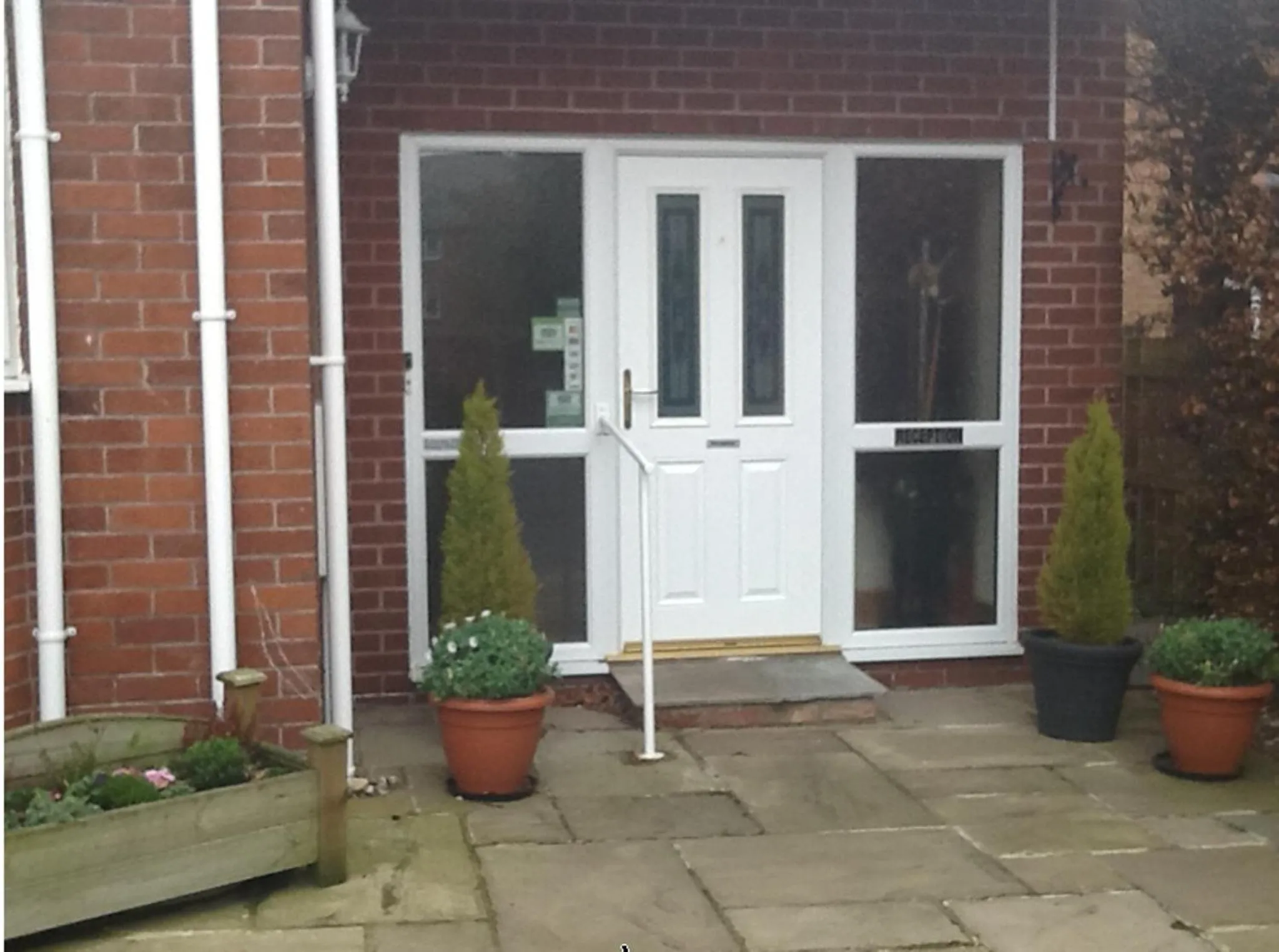 Facade/entrance in Holly Lodge