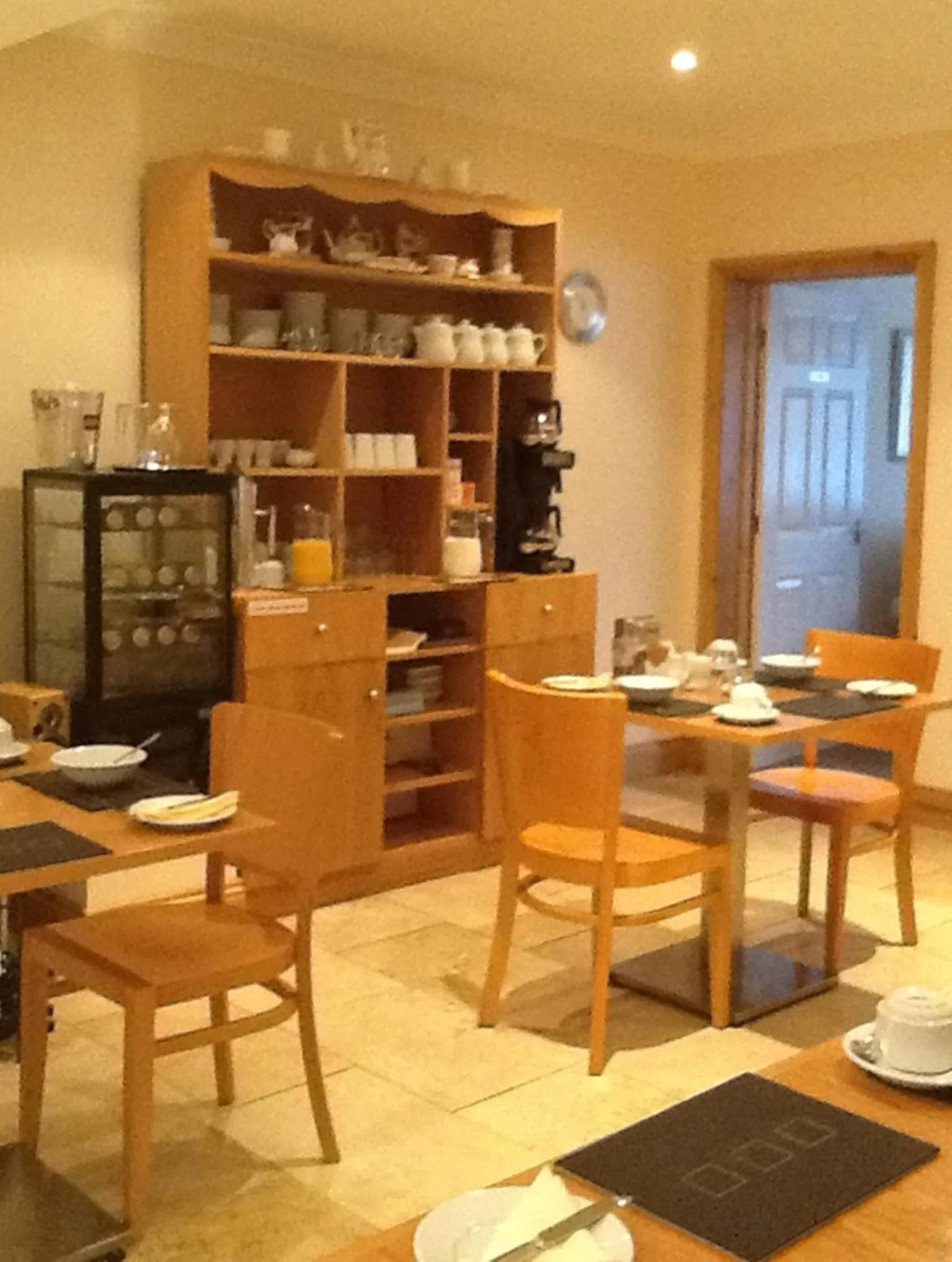 Restaurant/places to eat in Holly Lodge