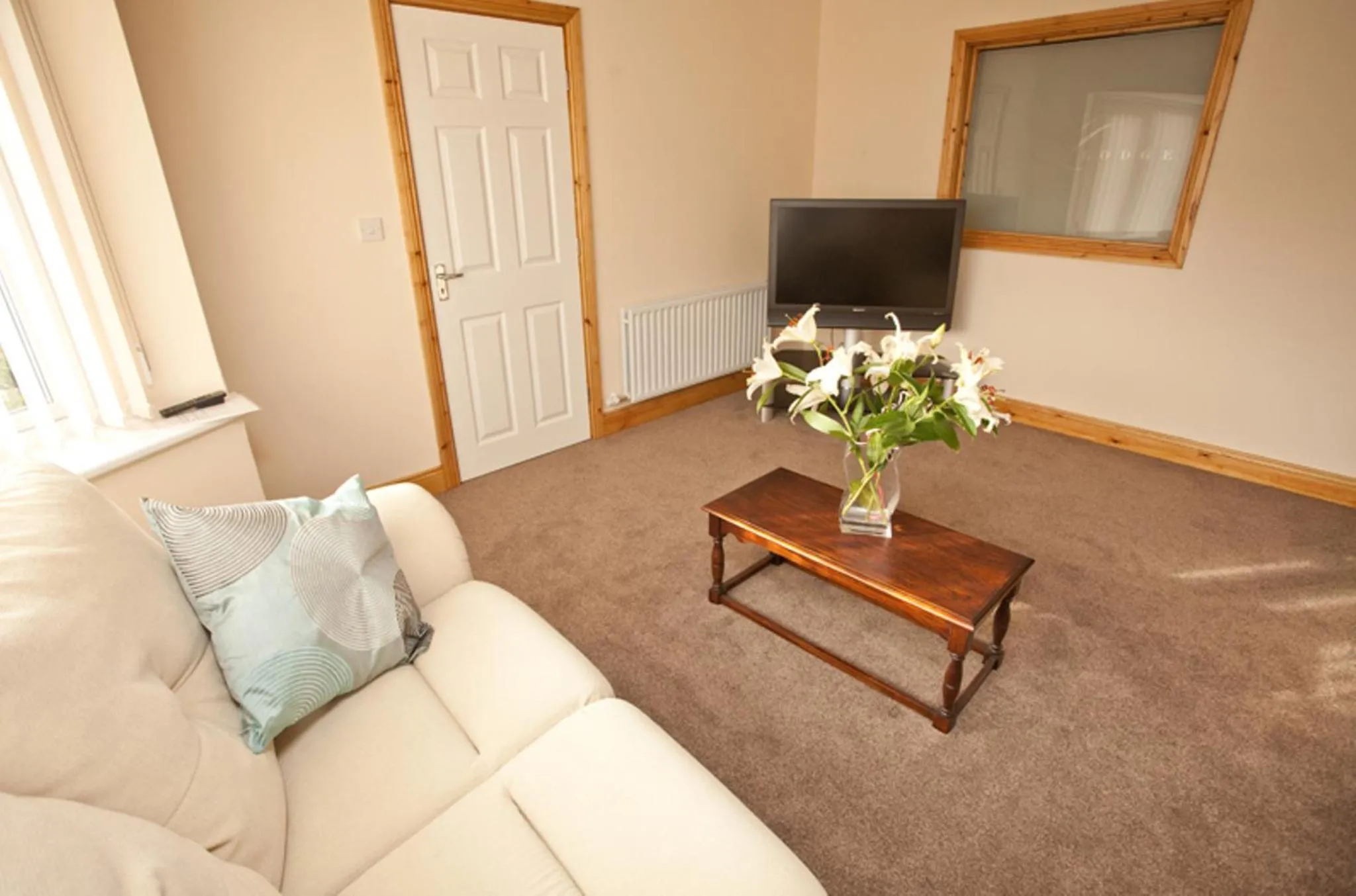 Living room in Holly Lodge